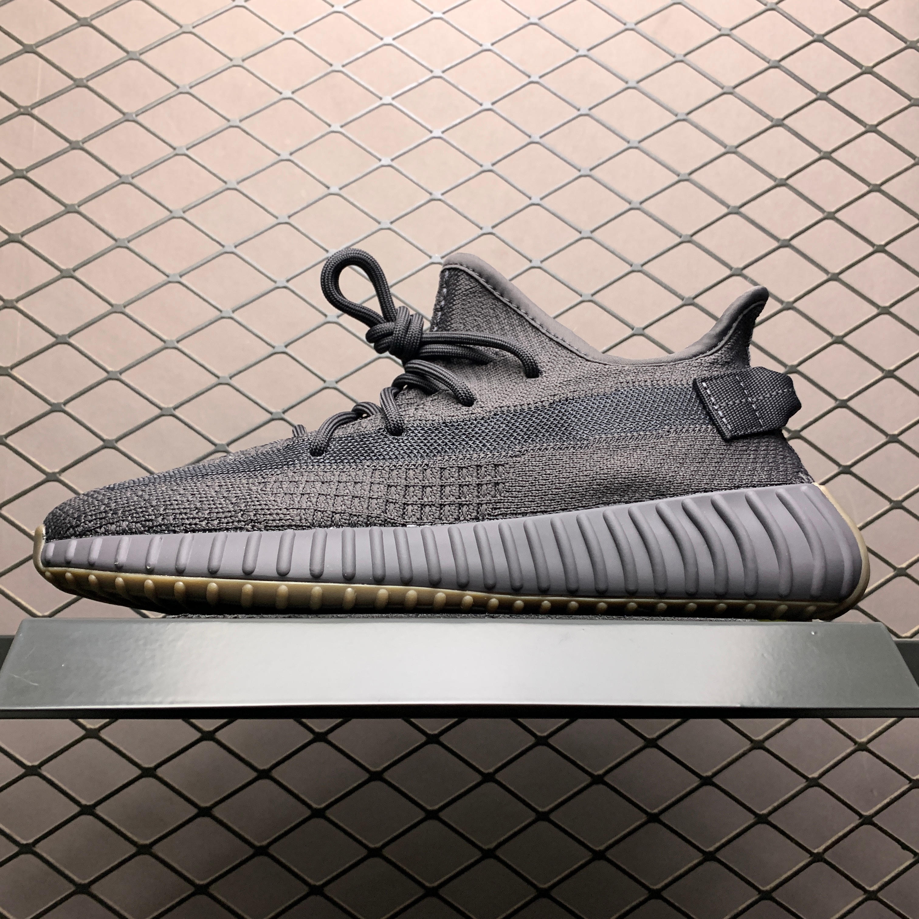 Yupoo Shoes: Premium Yeezy Yupoo Sneakers image 15