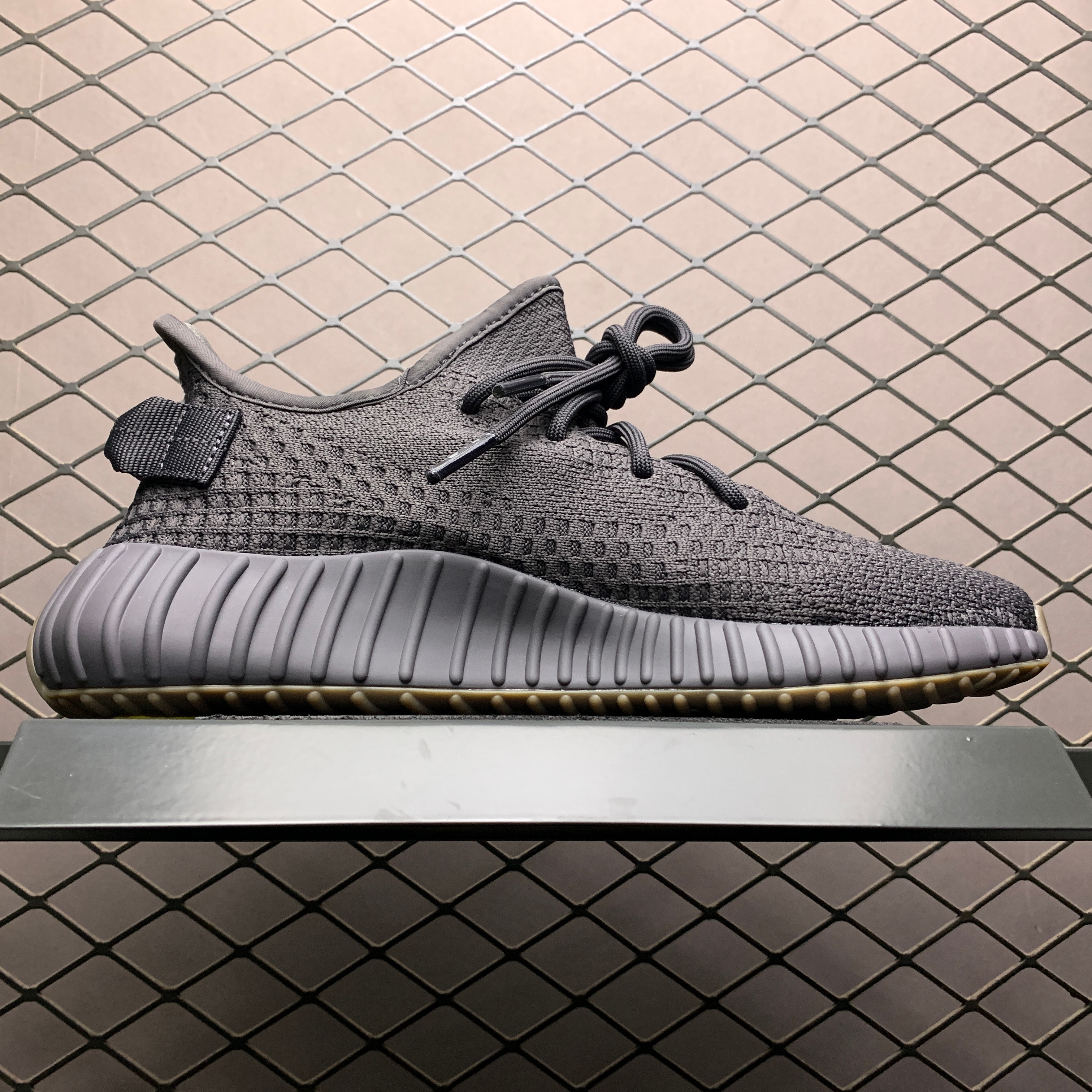 Yupoo Shoes: Premium Yeezy Yupoo Sneakers image 17