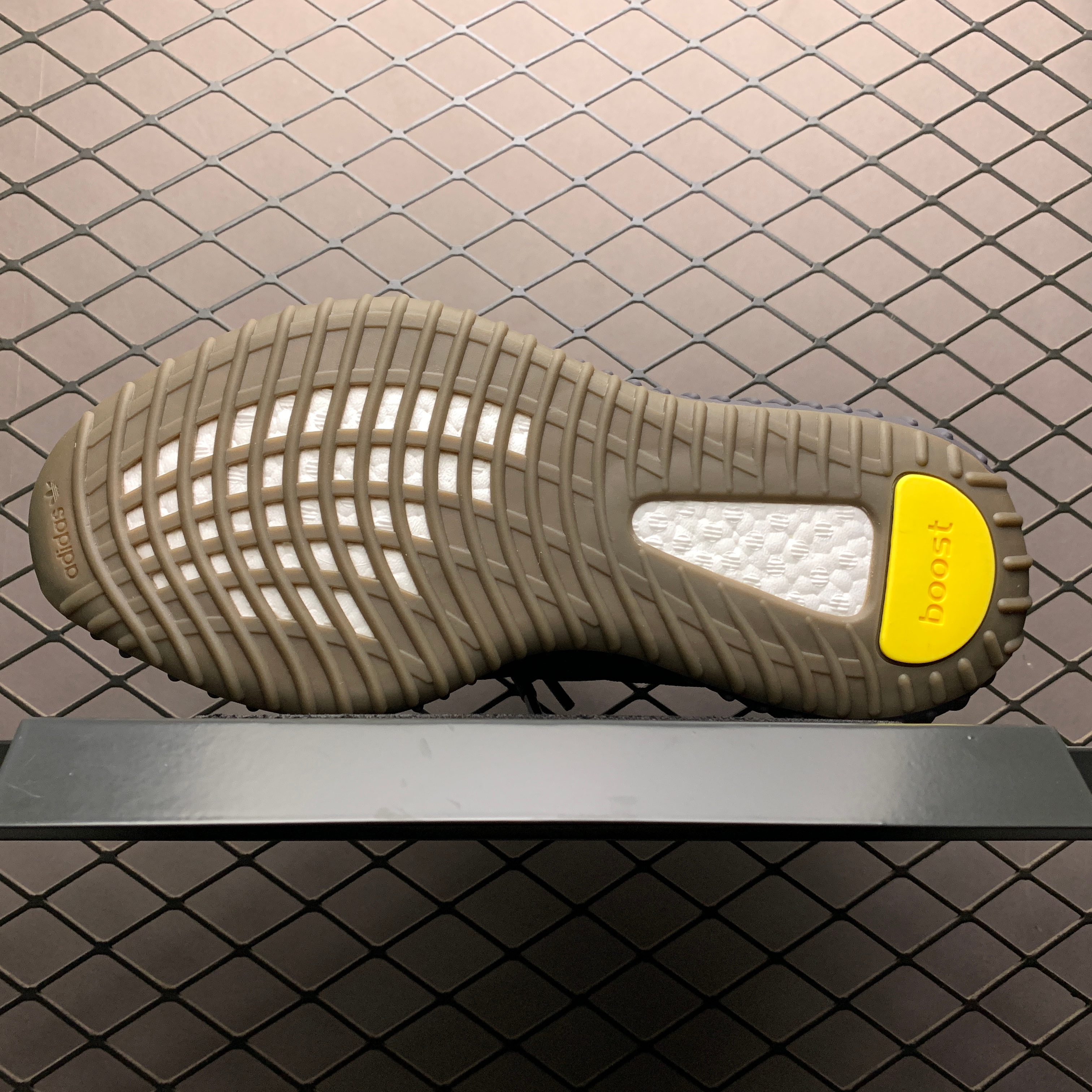 Yupoo Shoes: Premium Yeezy Yupoo Sneakers image 19