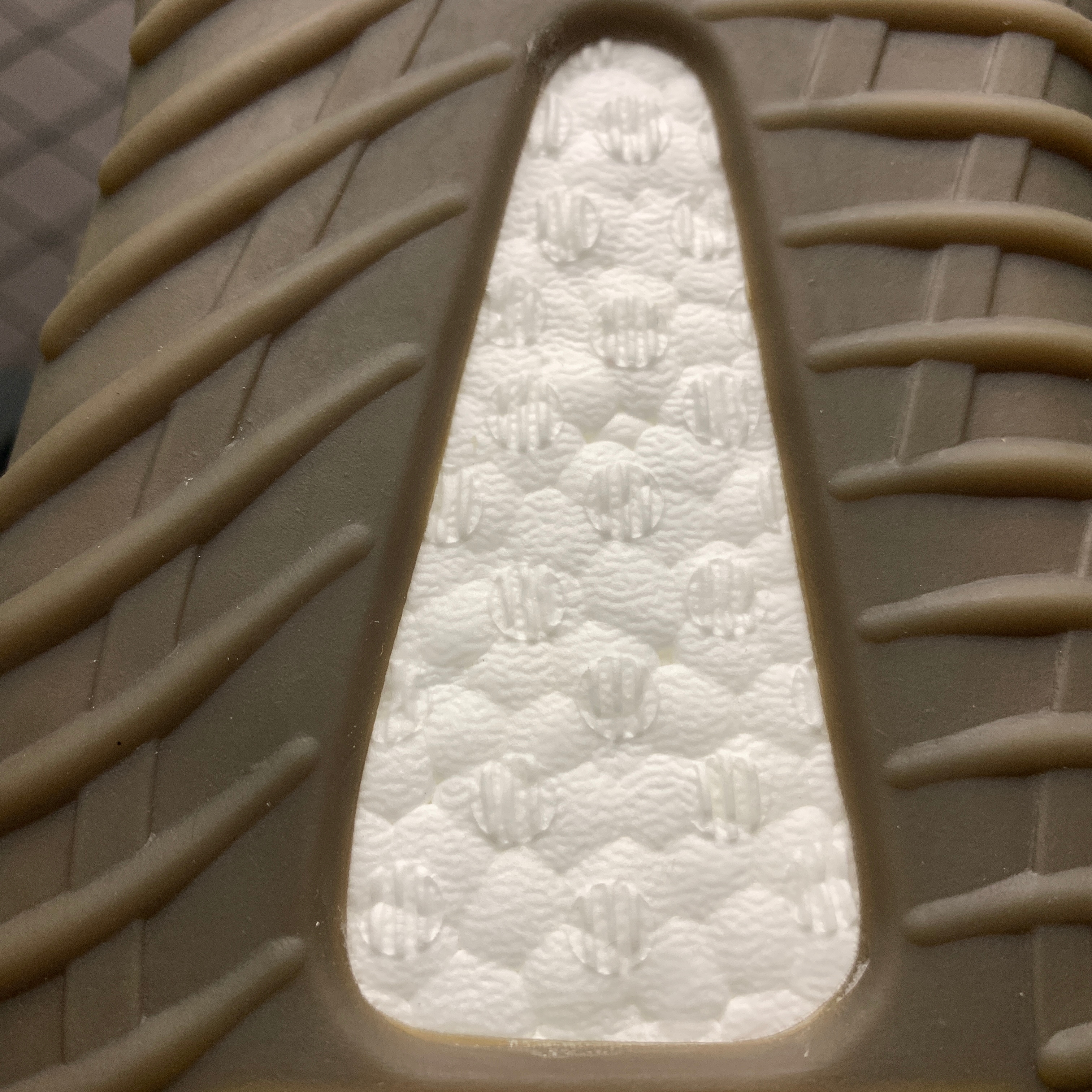 Yupoo Shoes: Premium Yeezy Yupoo Sneakers image 29