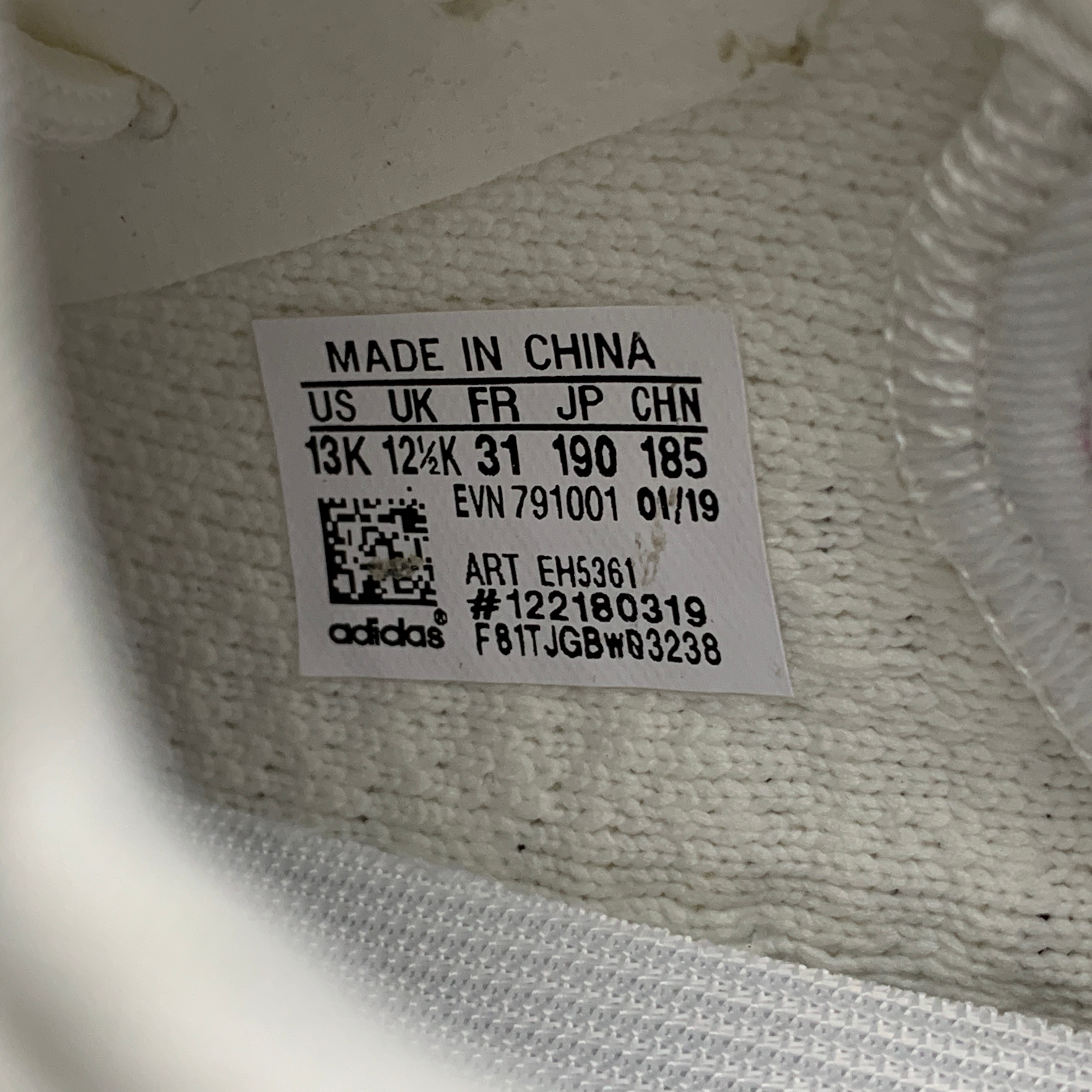 Yupoo Shoes: Premium Yeezy Yupoo Sneakers image 9