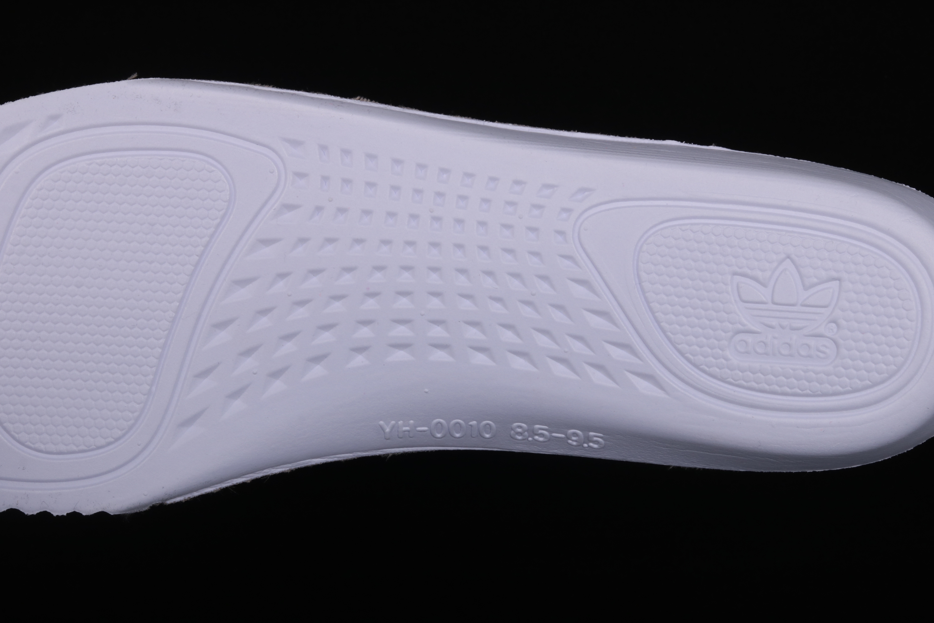 Yupoo Shoes: Premium Yeezy Yupoo Sneakers image 15