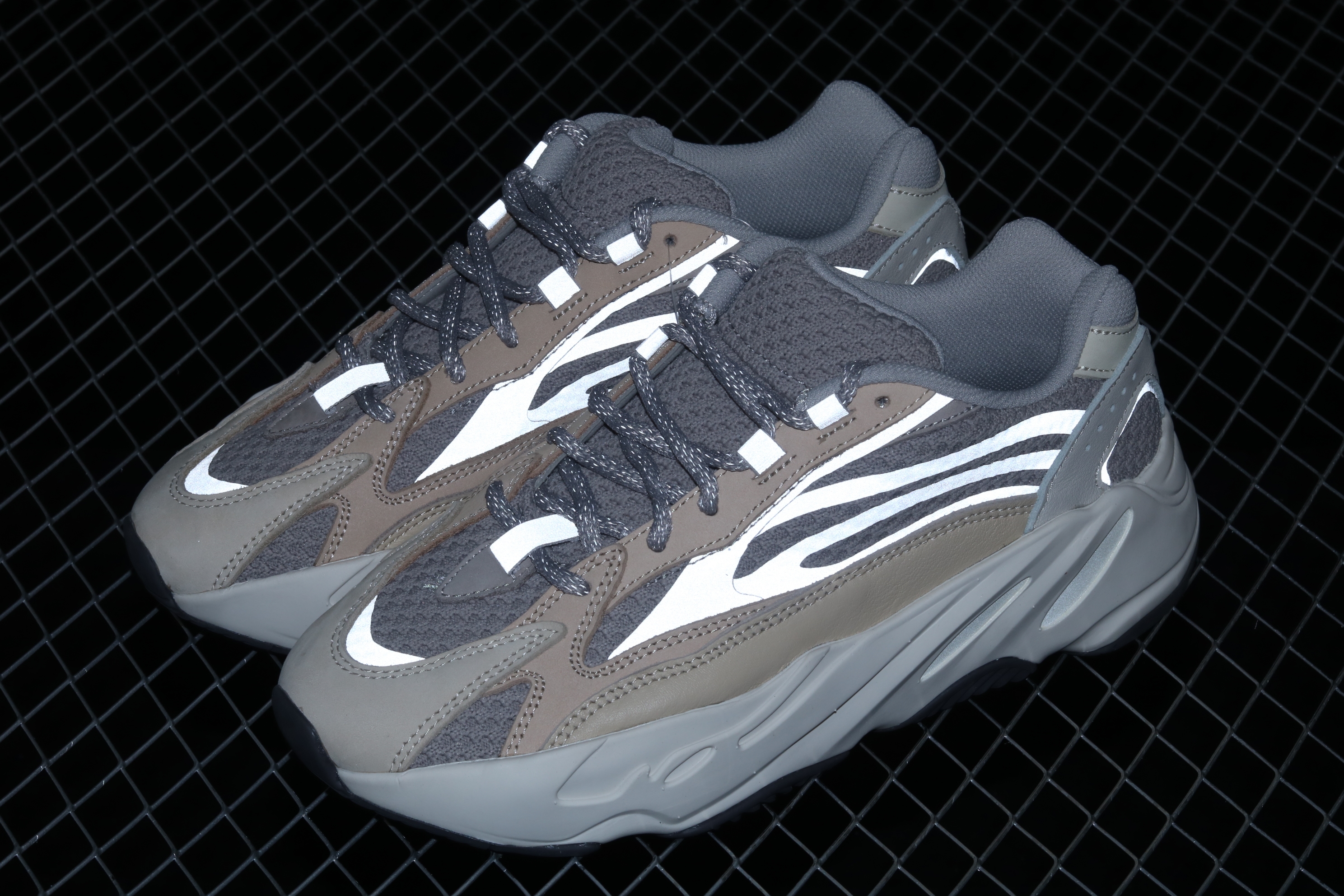 Yupoo Shoes: Premium Yeezy Yupoo Sneakers image 9