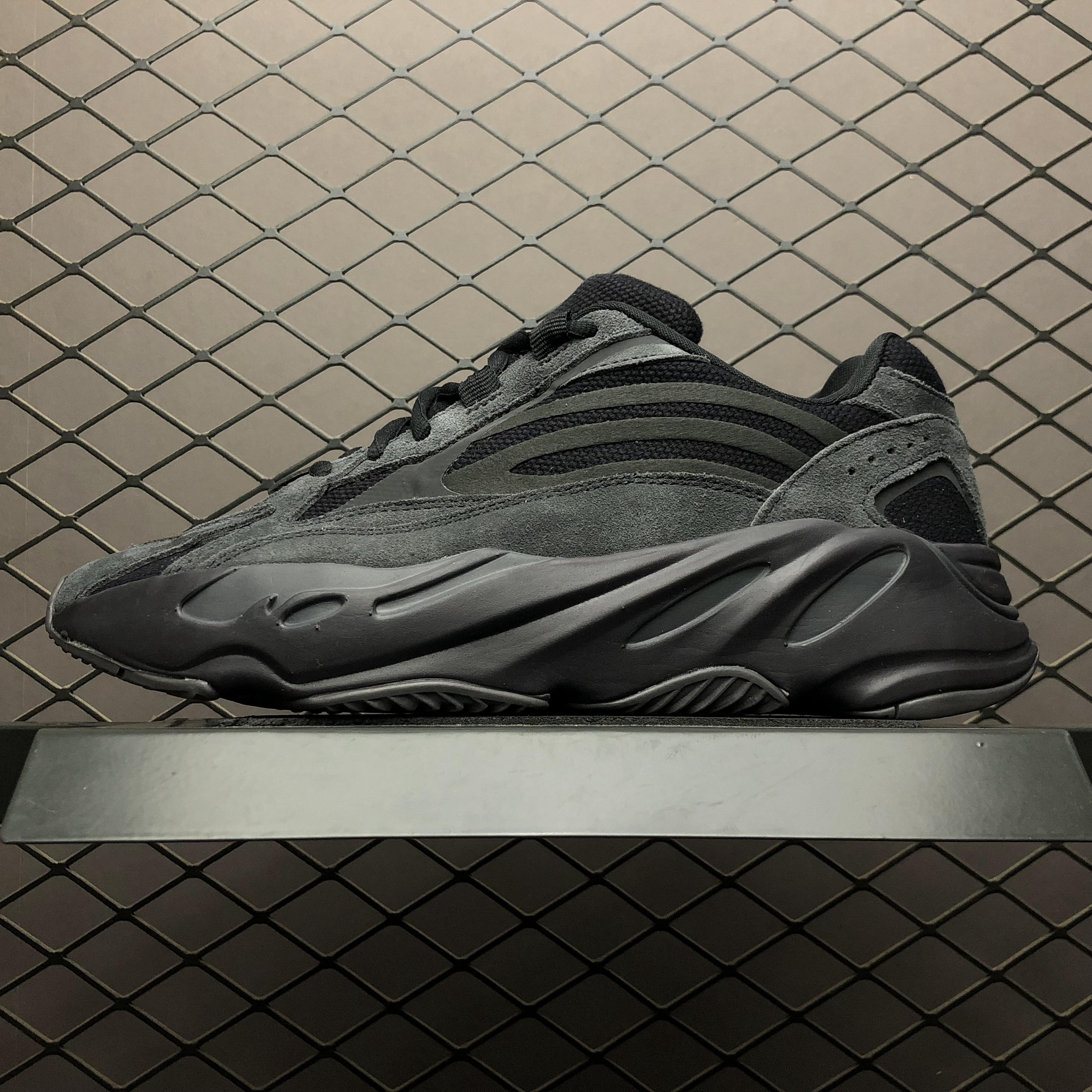 Yupoo Shoes: Premium Yeezy Yupoo Sneakers image 1
