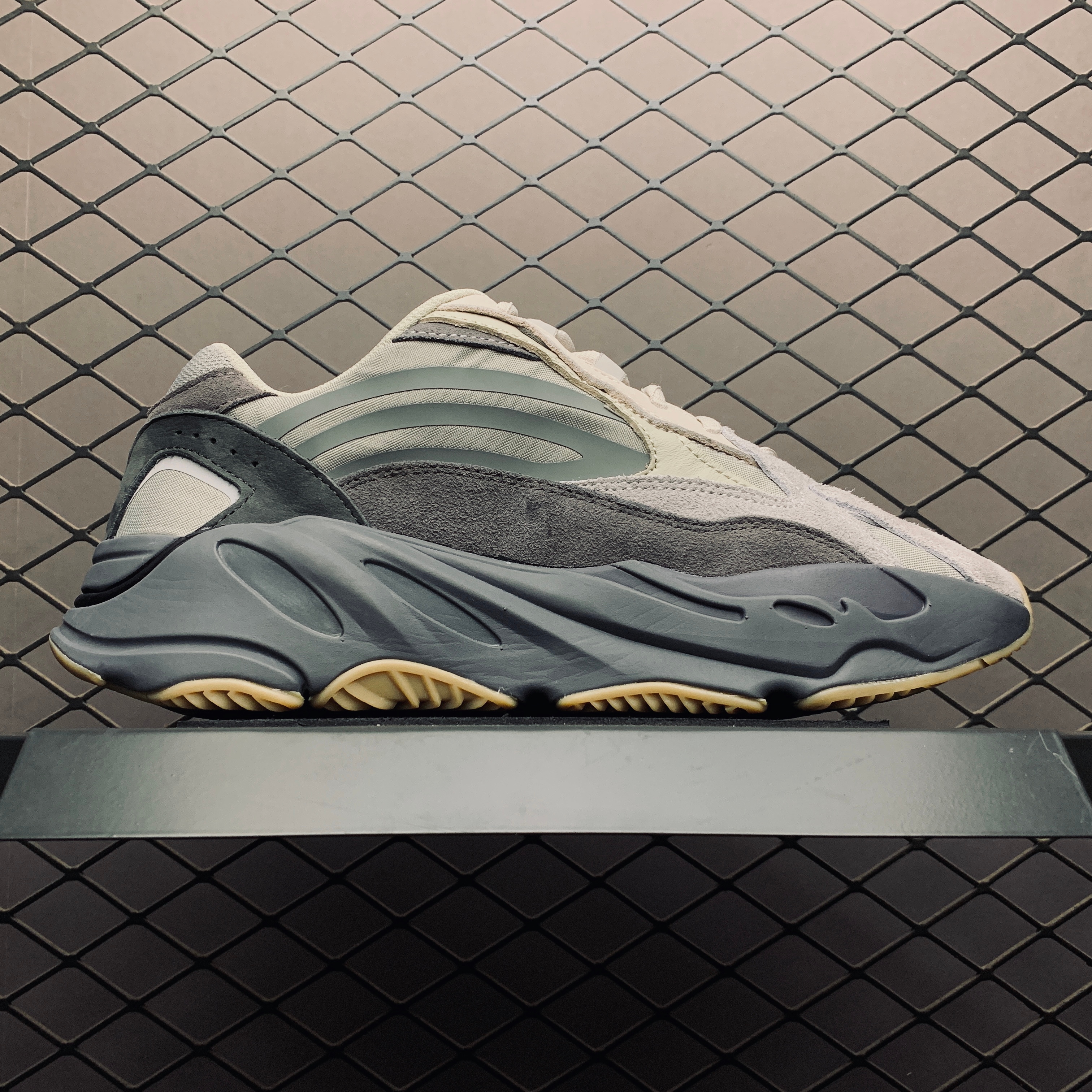 Yupoo Shoes: Premium Yeezy Yupoo Sneakers image 3