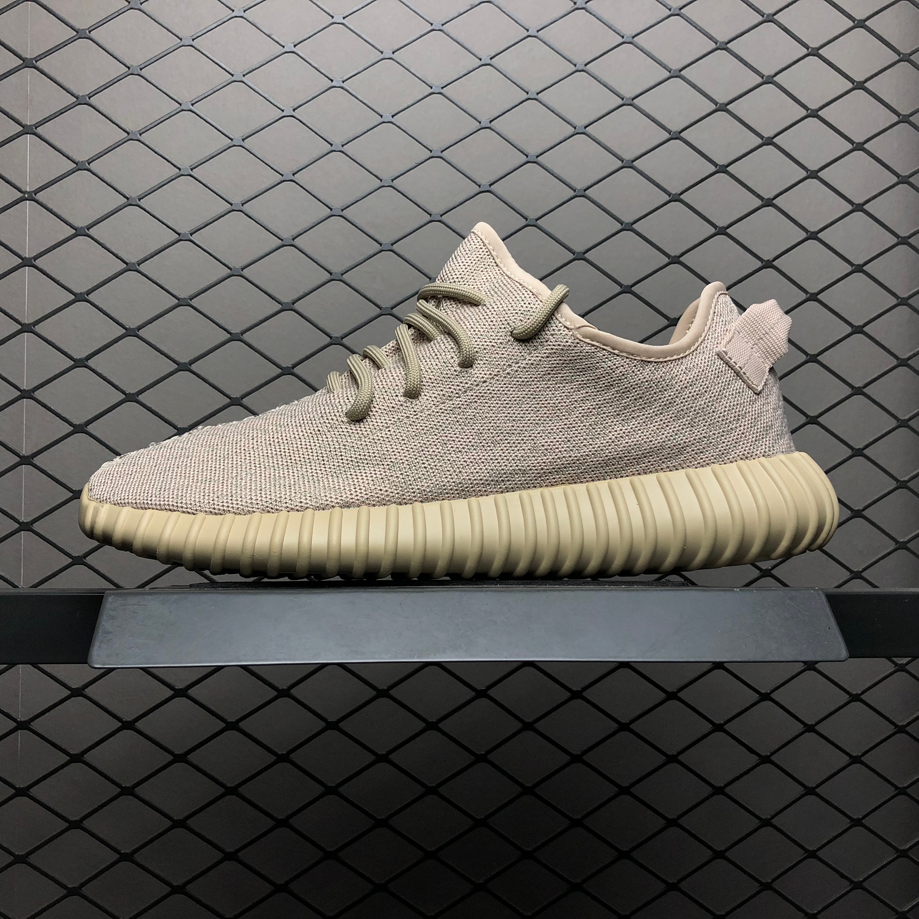 Yupoo Shoes: Premium Yeezy Yupoo Sneakers image 1