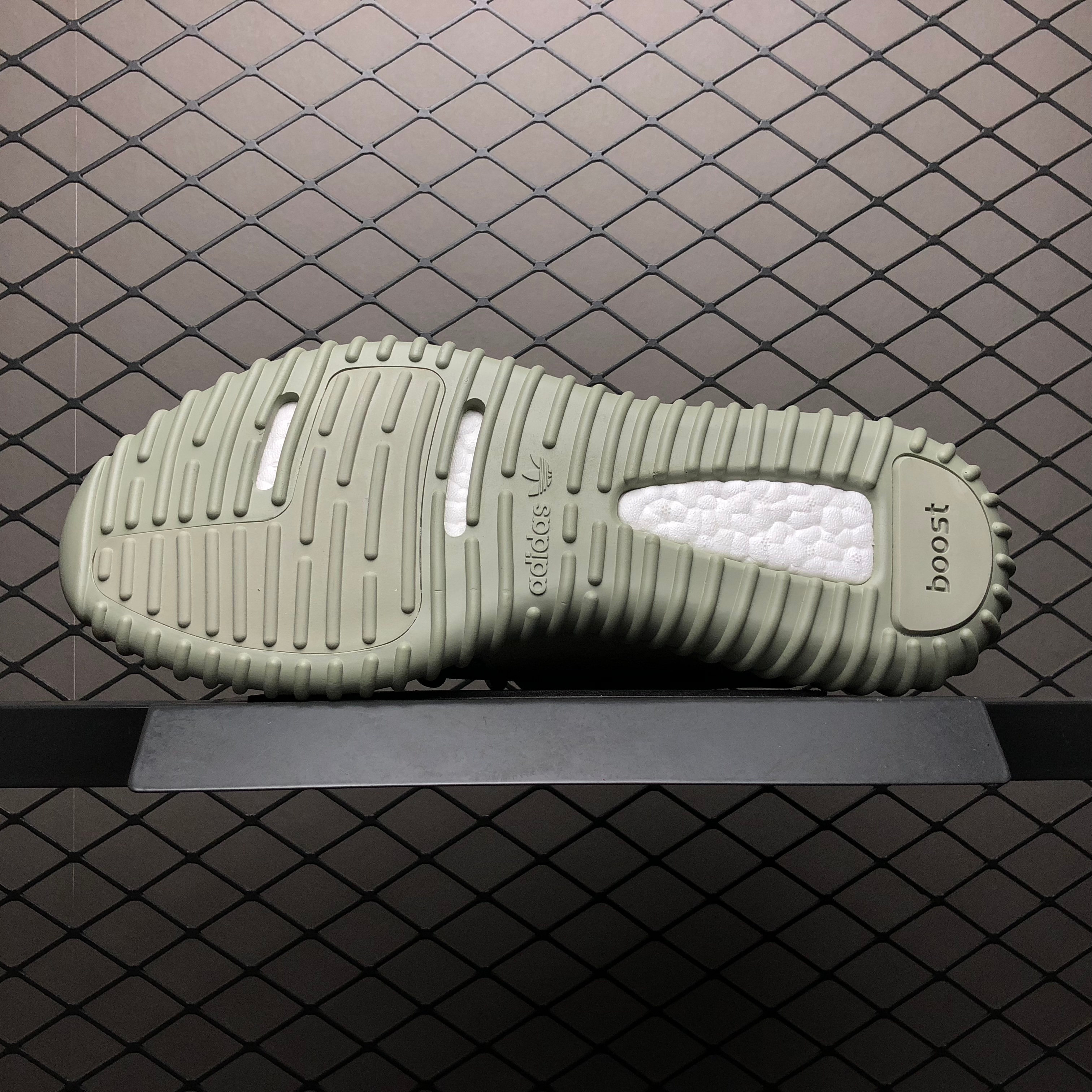 Yupoo Shoes: Premium Yeezy Yupoo Sneakers image 5