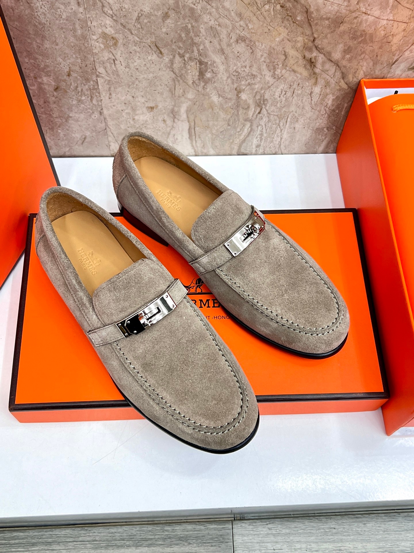 Yupoo Shoes: Hermès-Inspired Giovanni Loafers - Luxury Men's Slip-On image 3