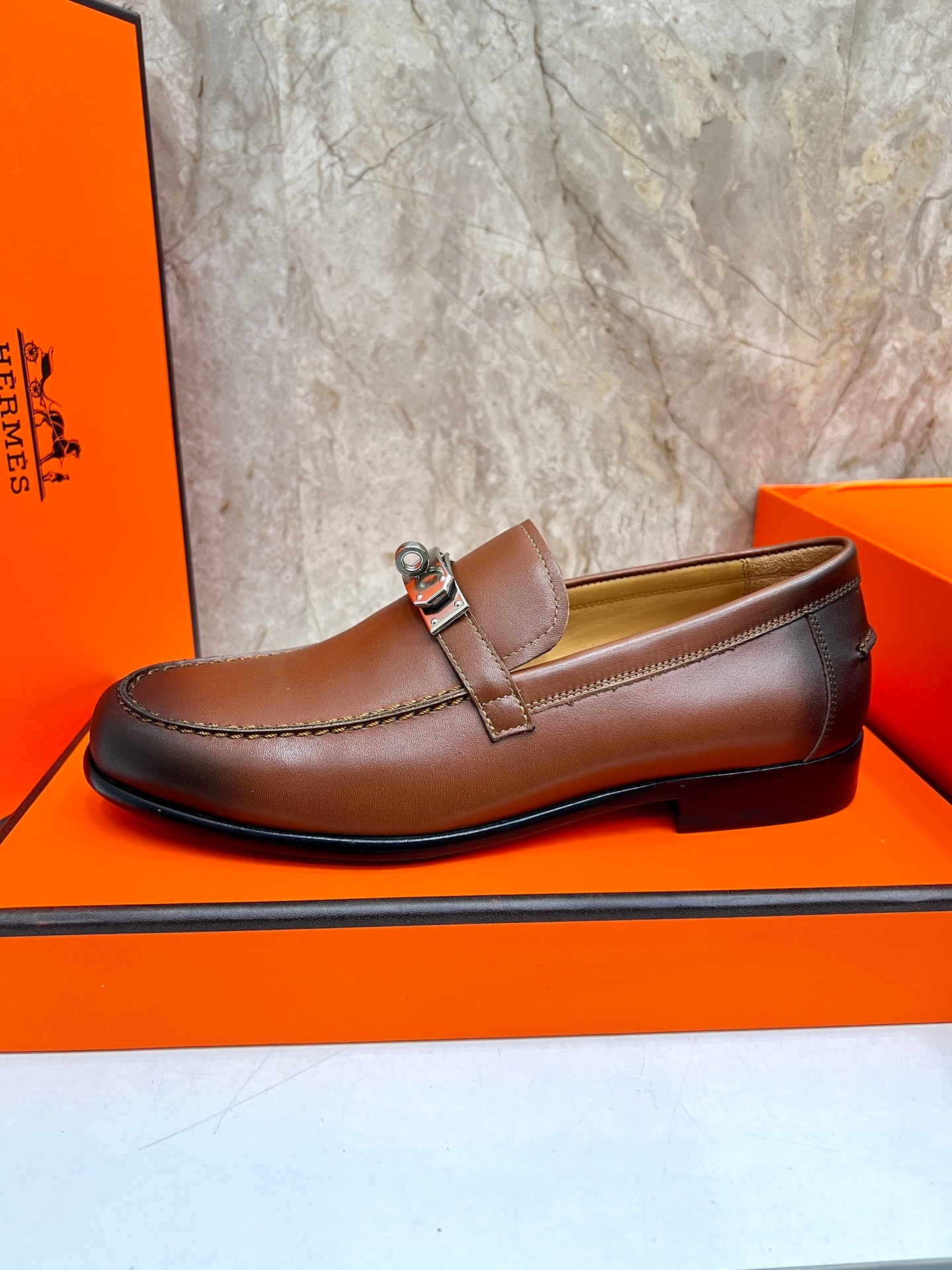 Yupoo Shoes: Luxury Hermès-Inspired Giovanni Loafers - Handcrafted Leather Slip-On Dress Shoes with Palladium Buckle image 5