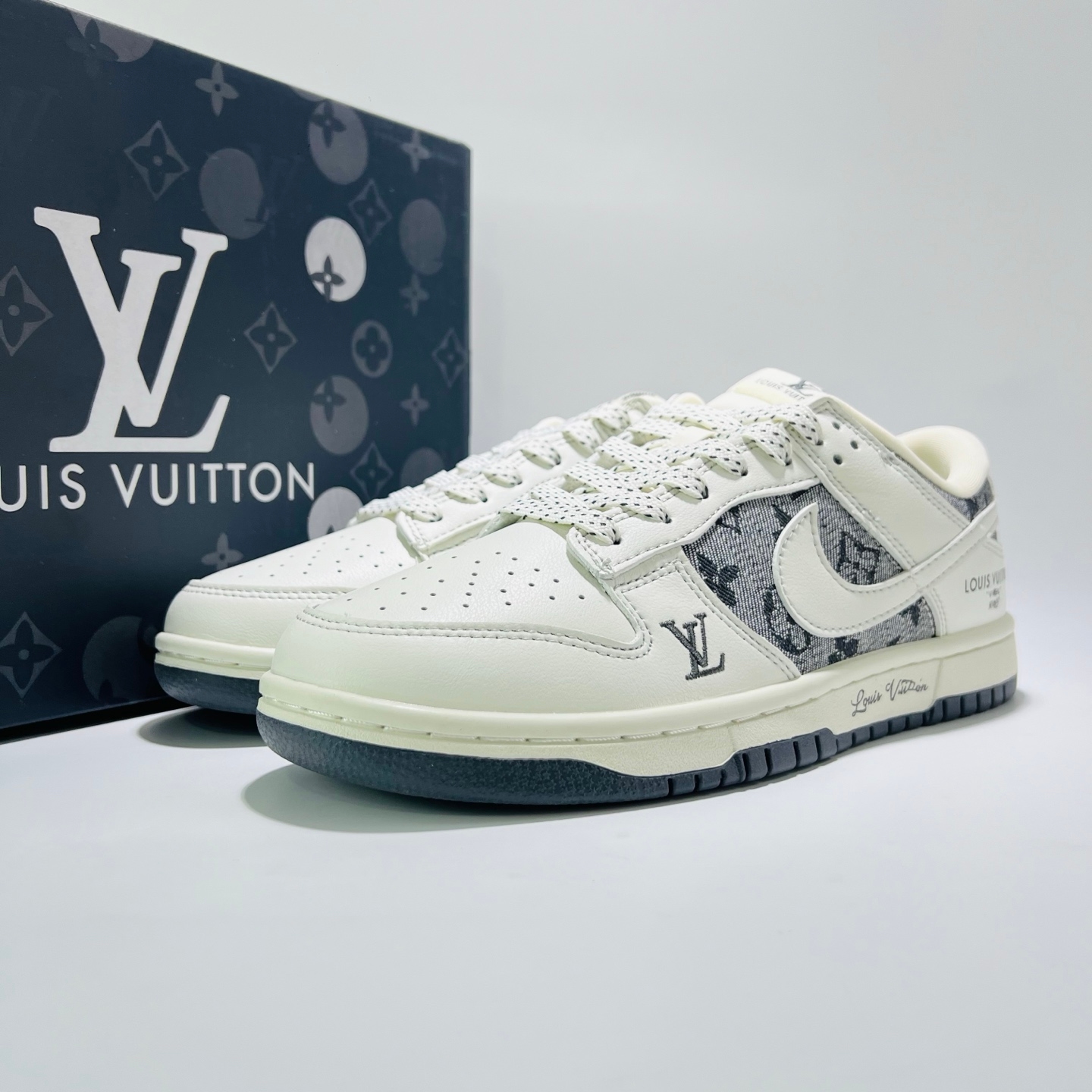 Yupoo shoes: Custom Nike SB Dunk Low × LV Grey Embroidered-Yupoo Rep image 9
