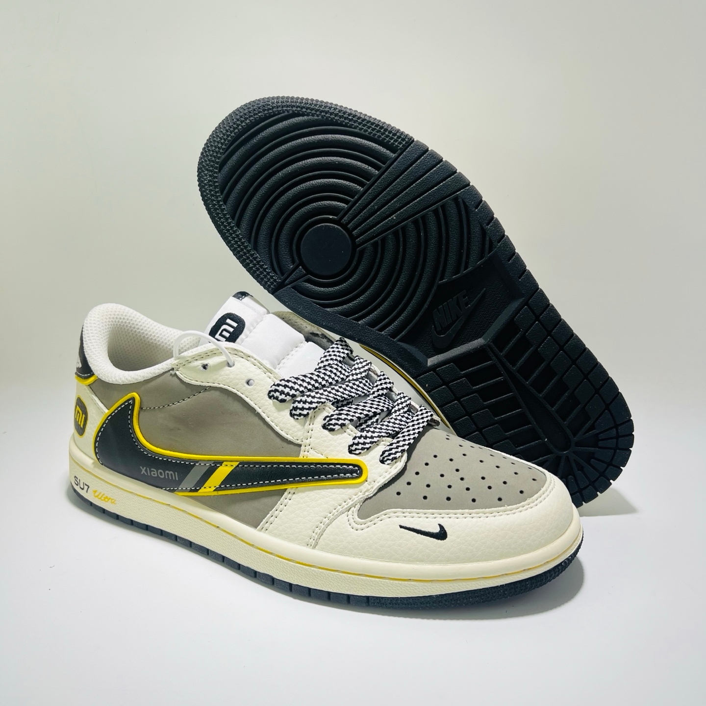 Yupoo Shoes: Travis Scott × AJ1 Low x Xiaomi Su7 - Grey/Black Custom 👟 image 3