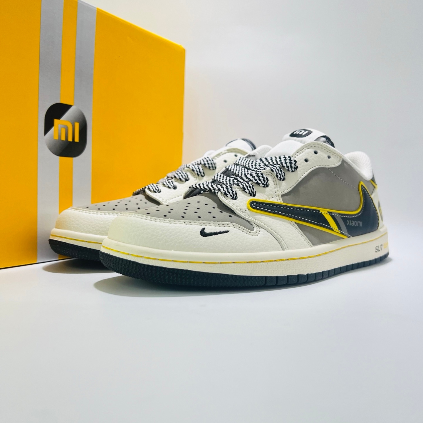 Yupoo Shoes: Travis Scott × AJ1 Low x Xiaomi Su7 - Grey/Black Custom 👟 image 8