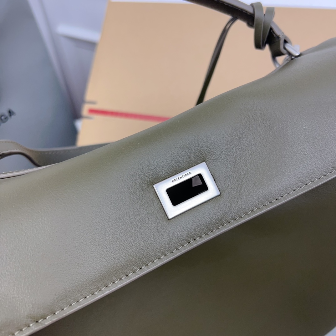 Yupoo Bags | Balenciaga Rodeo Bag - Medium Forest Green 👜 image 7