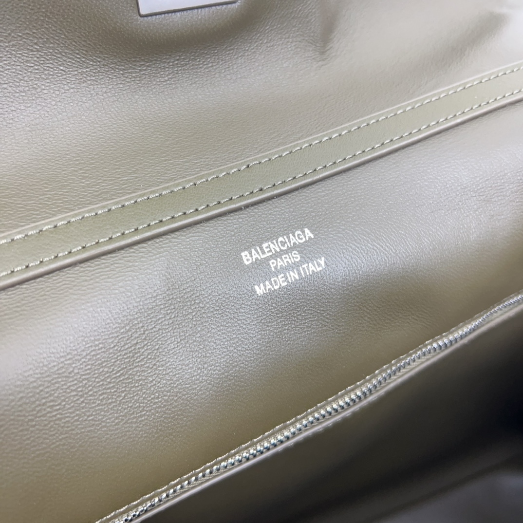 Yupoo Bags | Balenciaga Rodeo Bag - Medium Forest Green 👜 image 9