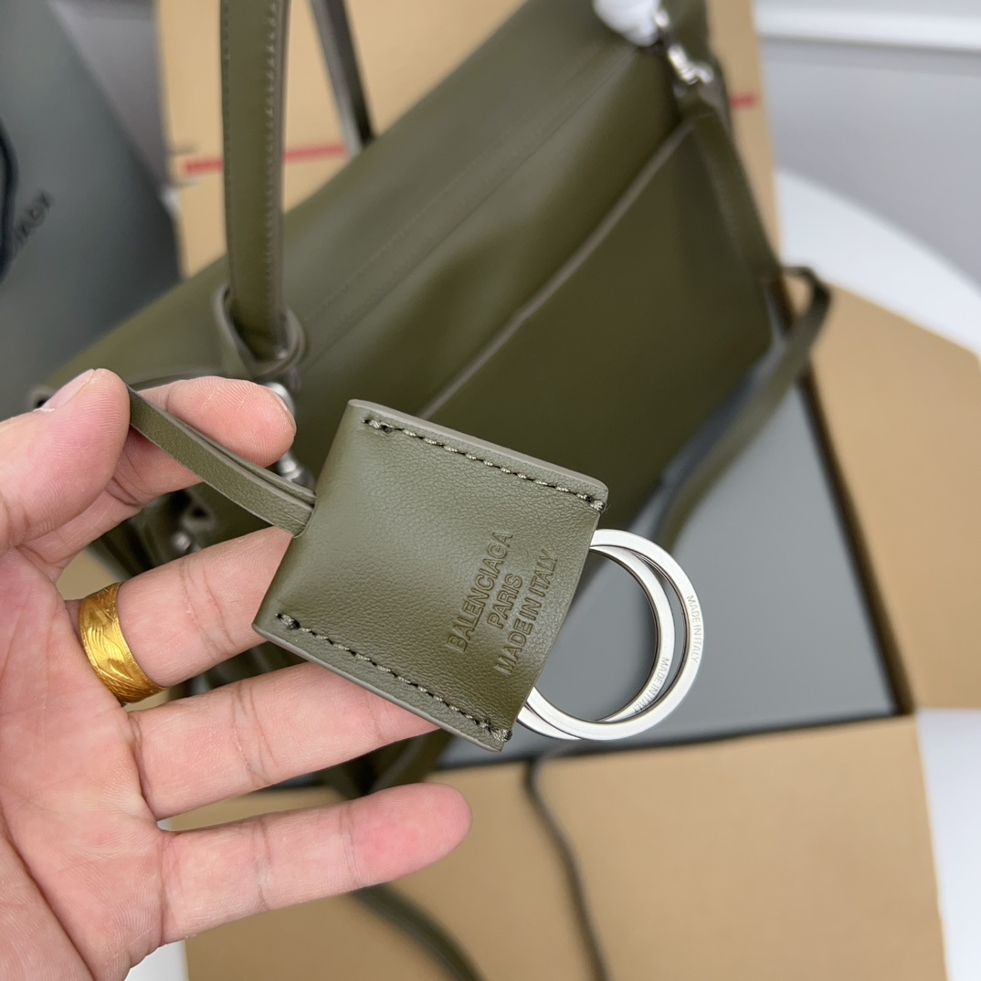 Yupoo Bags | Balenciaga Rodeo Bag - Medium Forest Green 👜 image 5