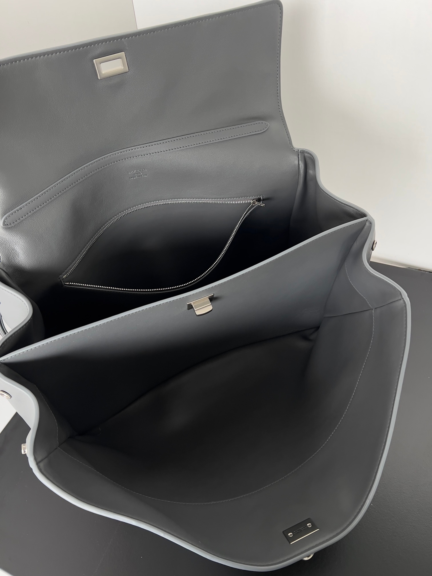 Yupoo Balenciaga | Rodeo Large - 39.8Cm Grey Calf Leather 👜 image 7