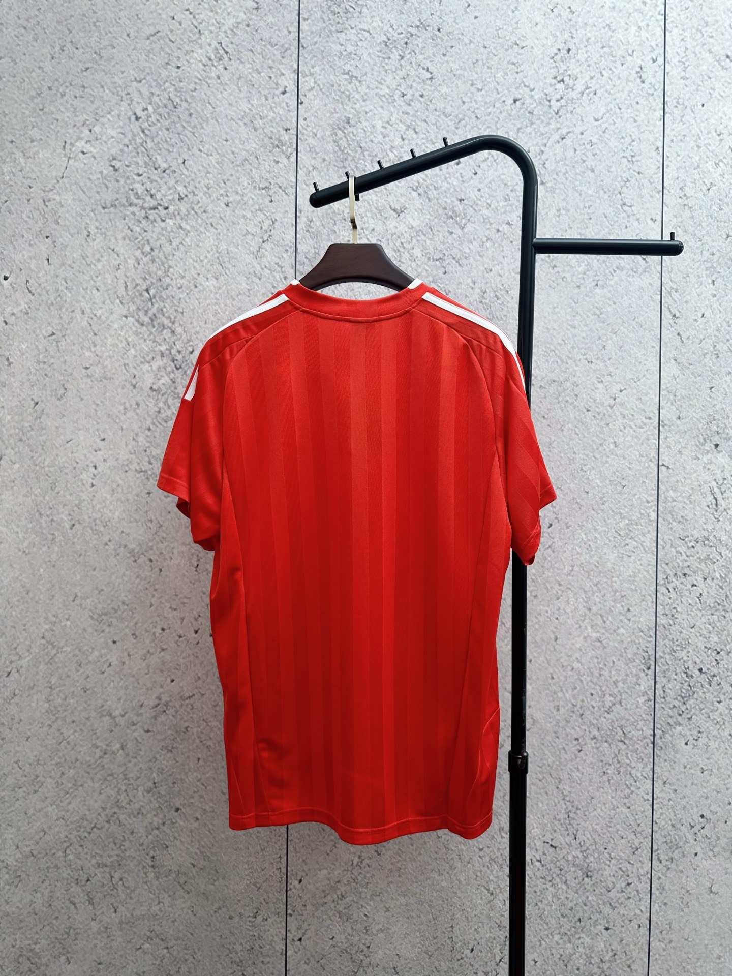 Yupoo Clothes| Balenciaga X Adidas Man Utd Jersey - Limited Edition ⚽ image 2