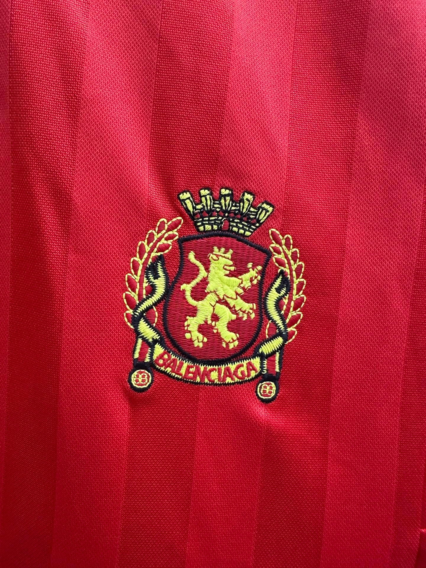 Yupoo Clothes| Balenciaga X Adidas Man Utd Jersey - Limited Edition ⚽ image 4