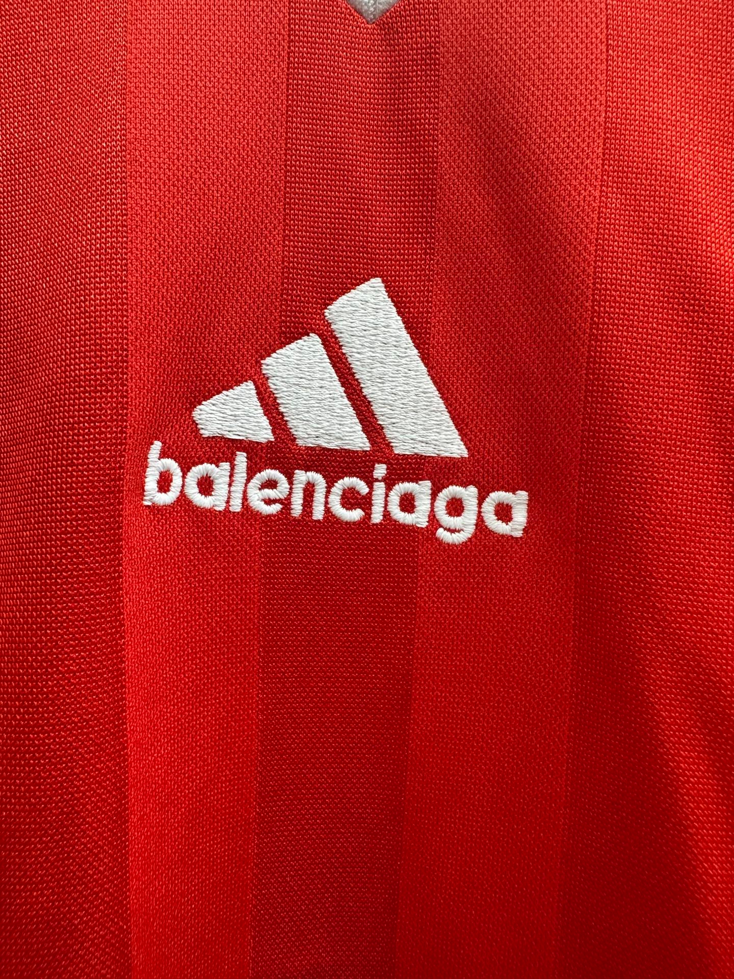 Yupoo Clothes| Balenciaga X Adidas Man Utd Jersey - Limited Edition ⚽ image 5