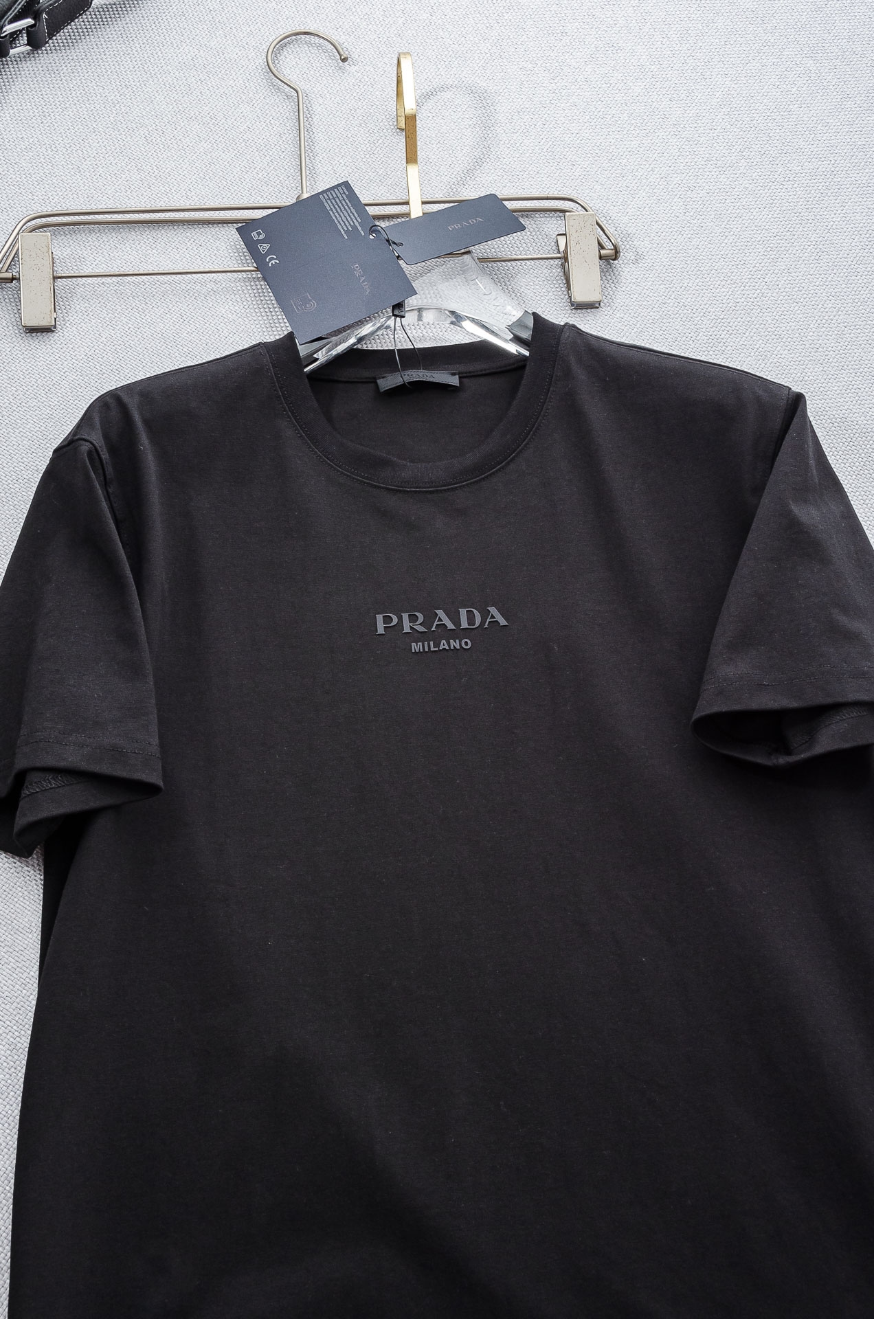 Yupoo Prada | 2025Ss Cotton Tee - Triple-Label Essential 👕 image 3