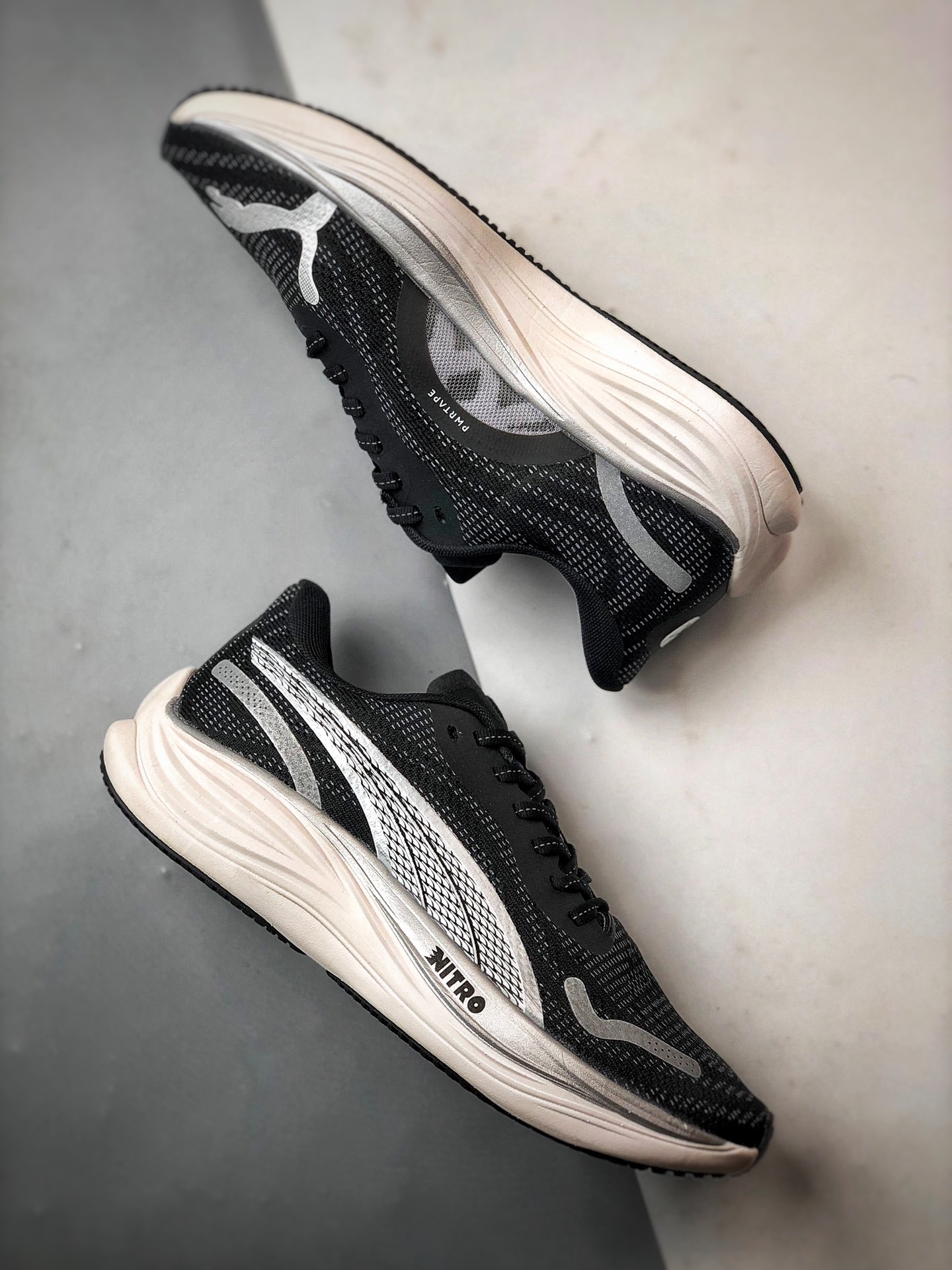 Yupoo Puma | Velocity Nitro 3 B/W image 5