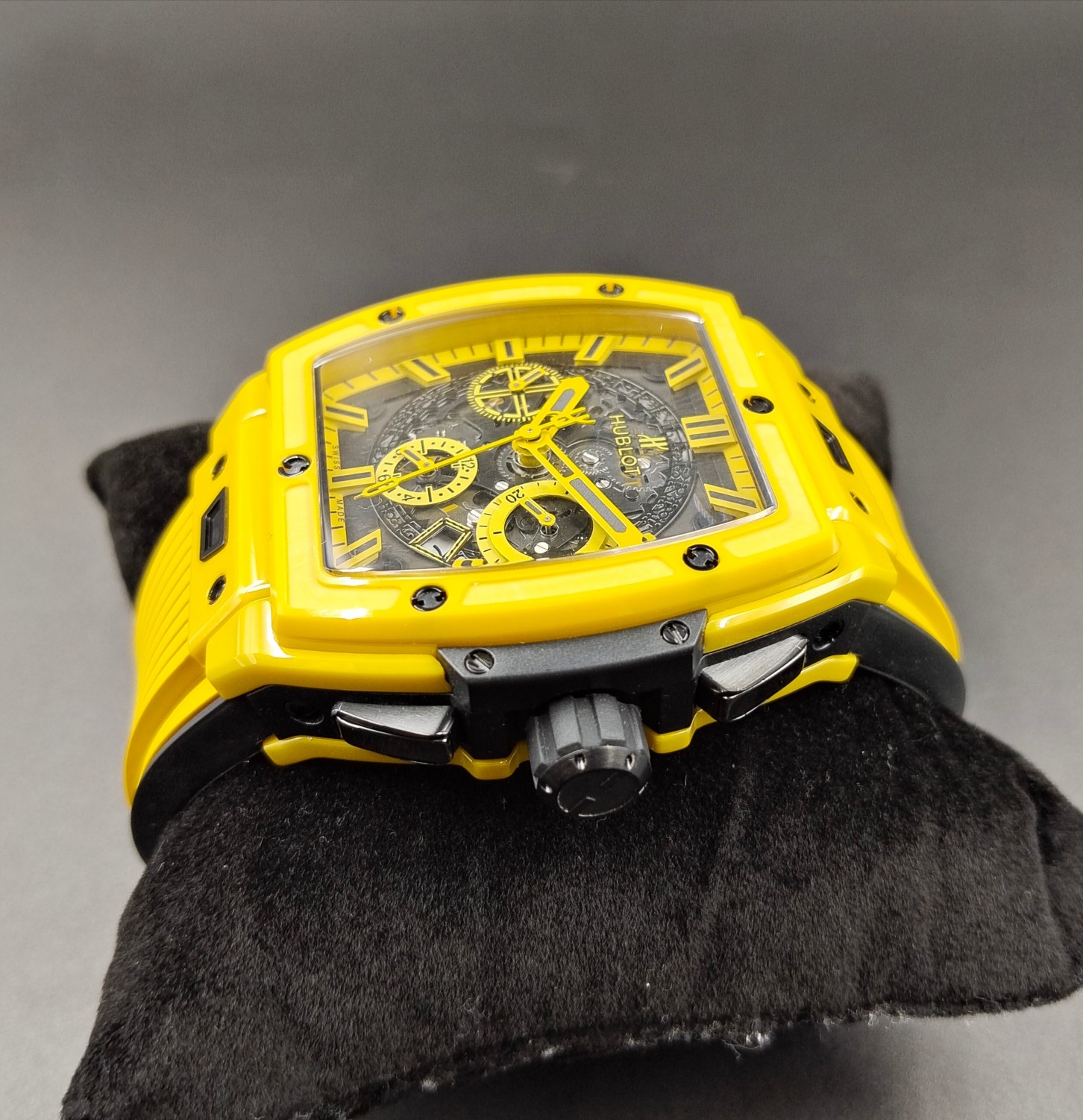 Yupoo Watch: Hublot Spirit of Big Bang 42mm - Ceramic Chrono Limited Edition 🐝 image 2