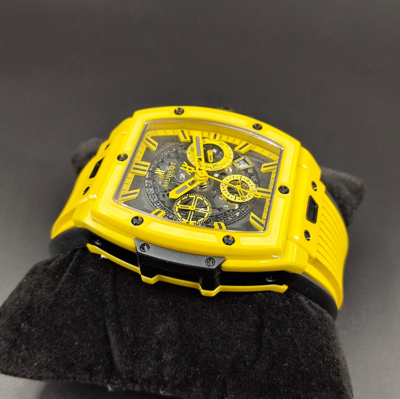 Yupoo Watch: Hublot Spirit of Big Bang 42mm - Ceramic Chrono Limited Edition 🐝 image 3