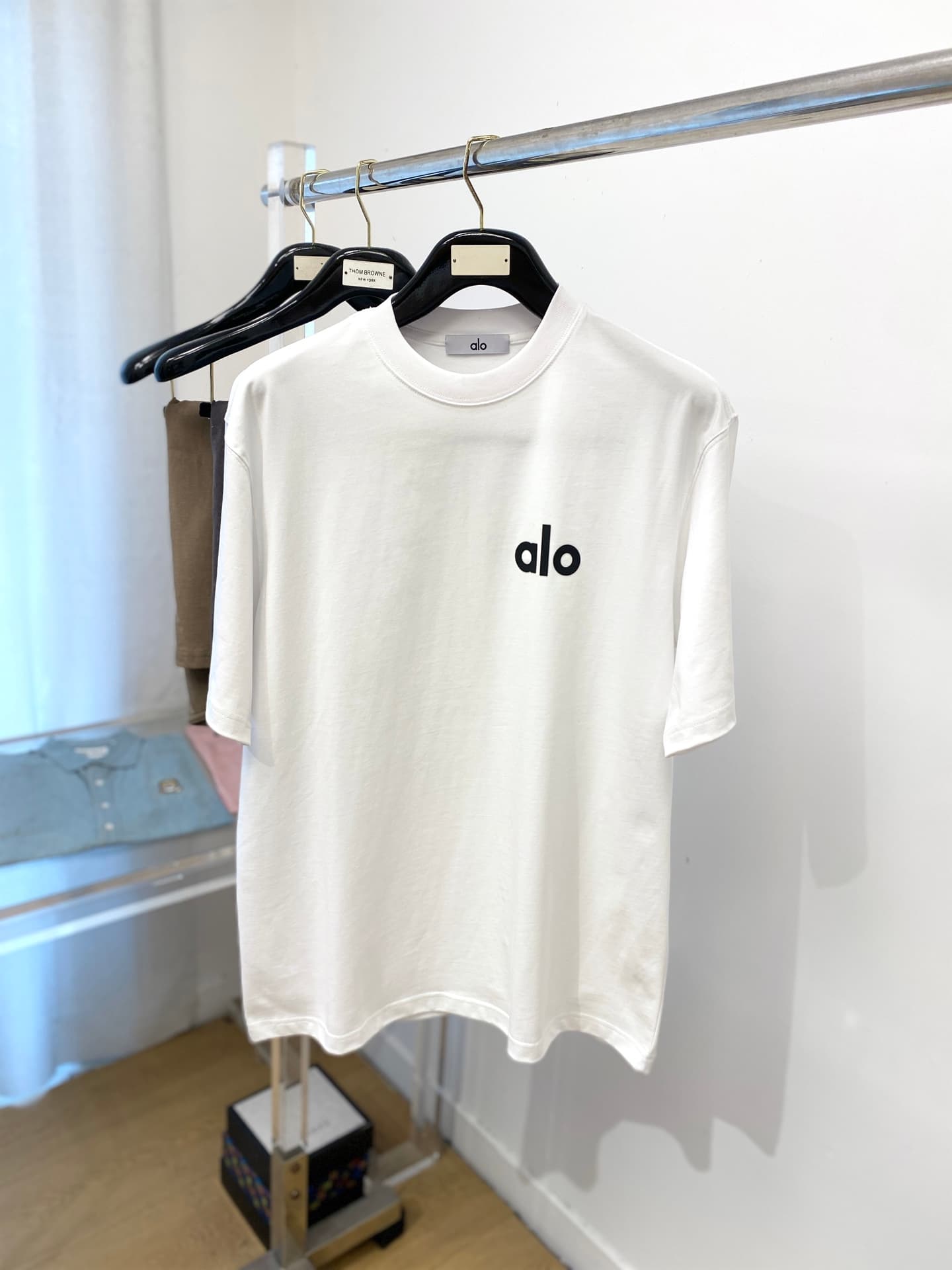 Alo short-sleeved Yupoo T-shirt fashion brand 2025 new style | Rep Clothing image 1