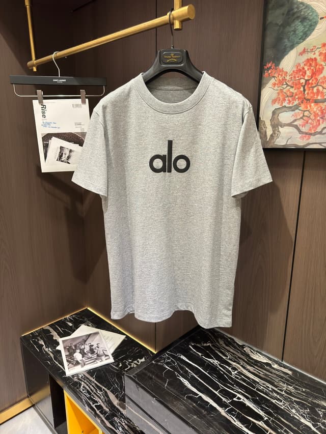 Alo short-sleeved Yupoo T-shirt fashion brand 25SS style | Rep Clothing image 3