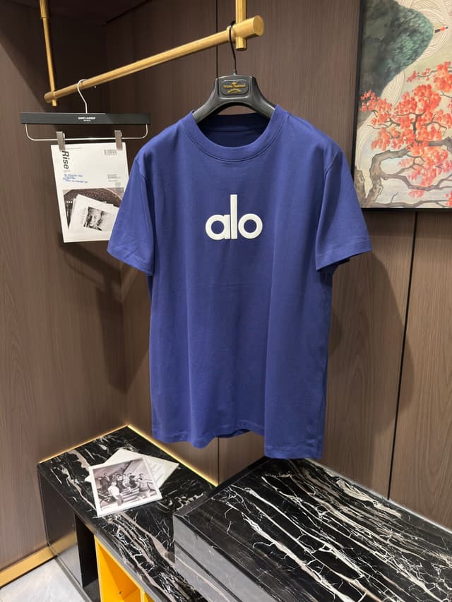 Alo short-sleeved Yupoo T-shirt fashion brand 25SS style | Rep Clothing image 4