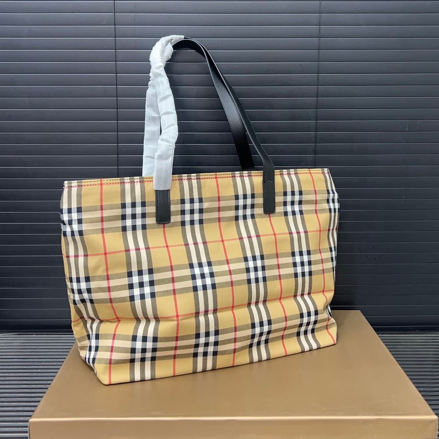 YUPOO Burberry Canvas Check Tote Bag – Unisex Shopping Bag, 42x37cm image 5