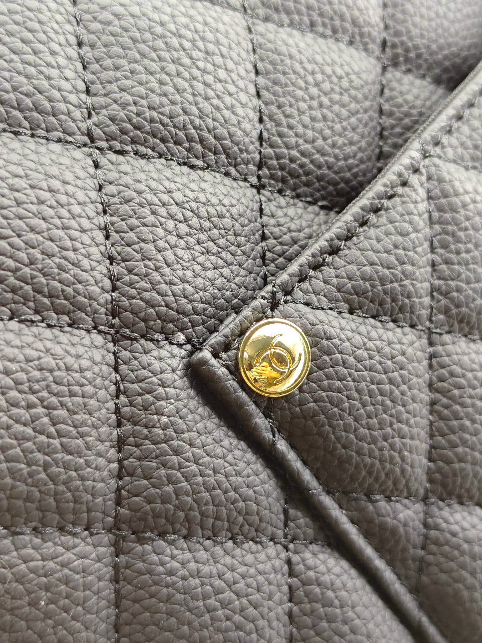 Chanel CF Maxi Airport Bag 46cm | yupoo album image 10