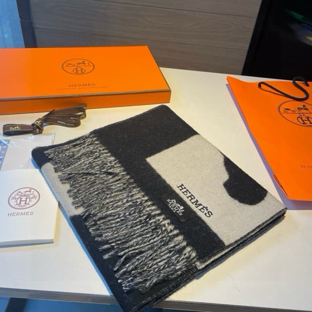 Hermes Rep Scarf | Compact Cashmere Wrap | Yupoo image 3