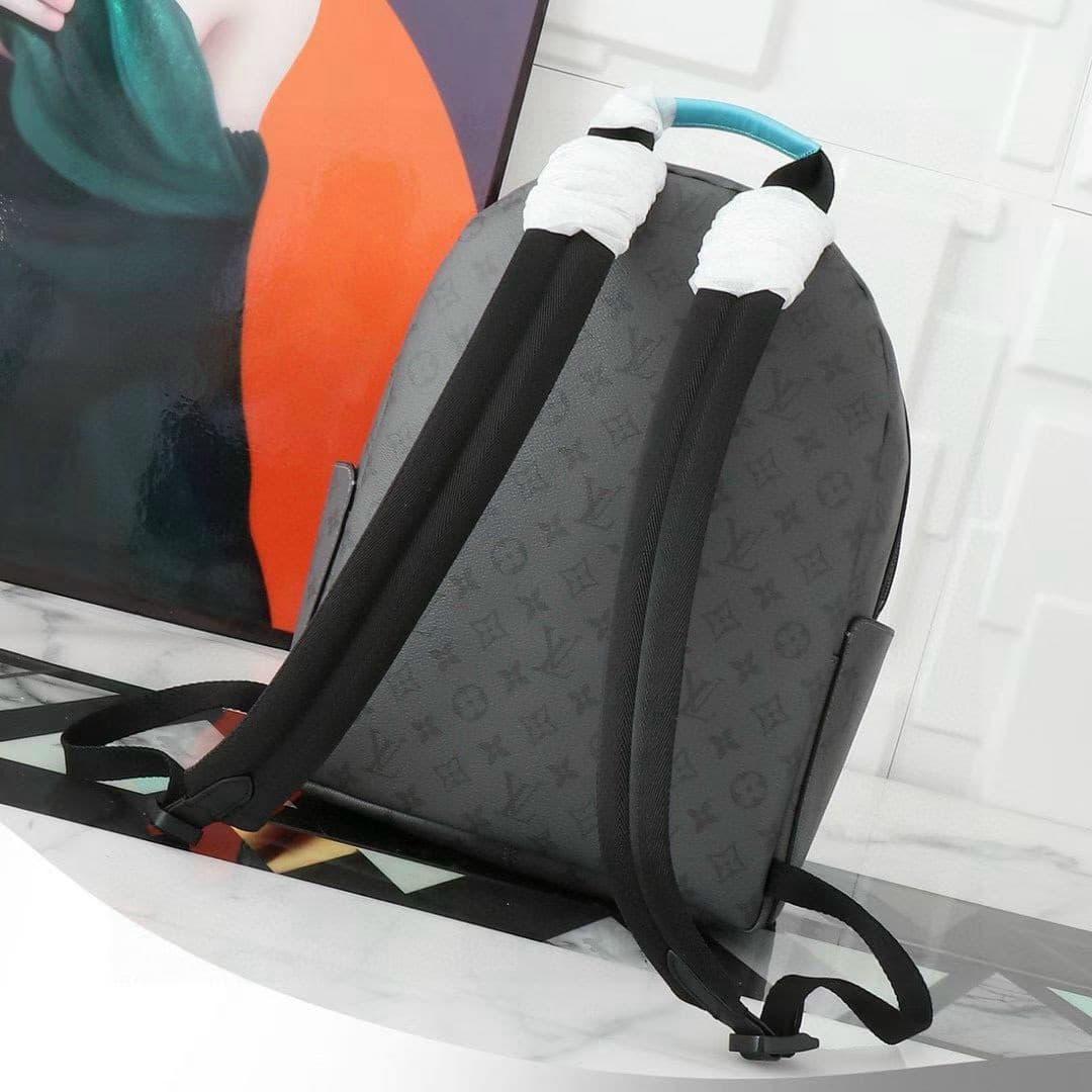 LV Discovery Backpack Silver Grey Rep Bag DJY image 3