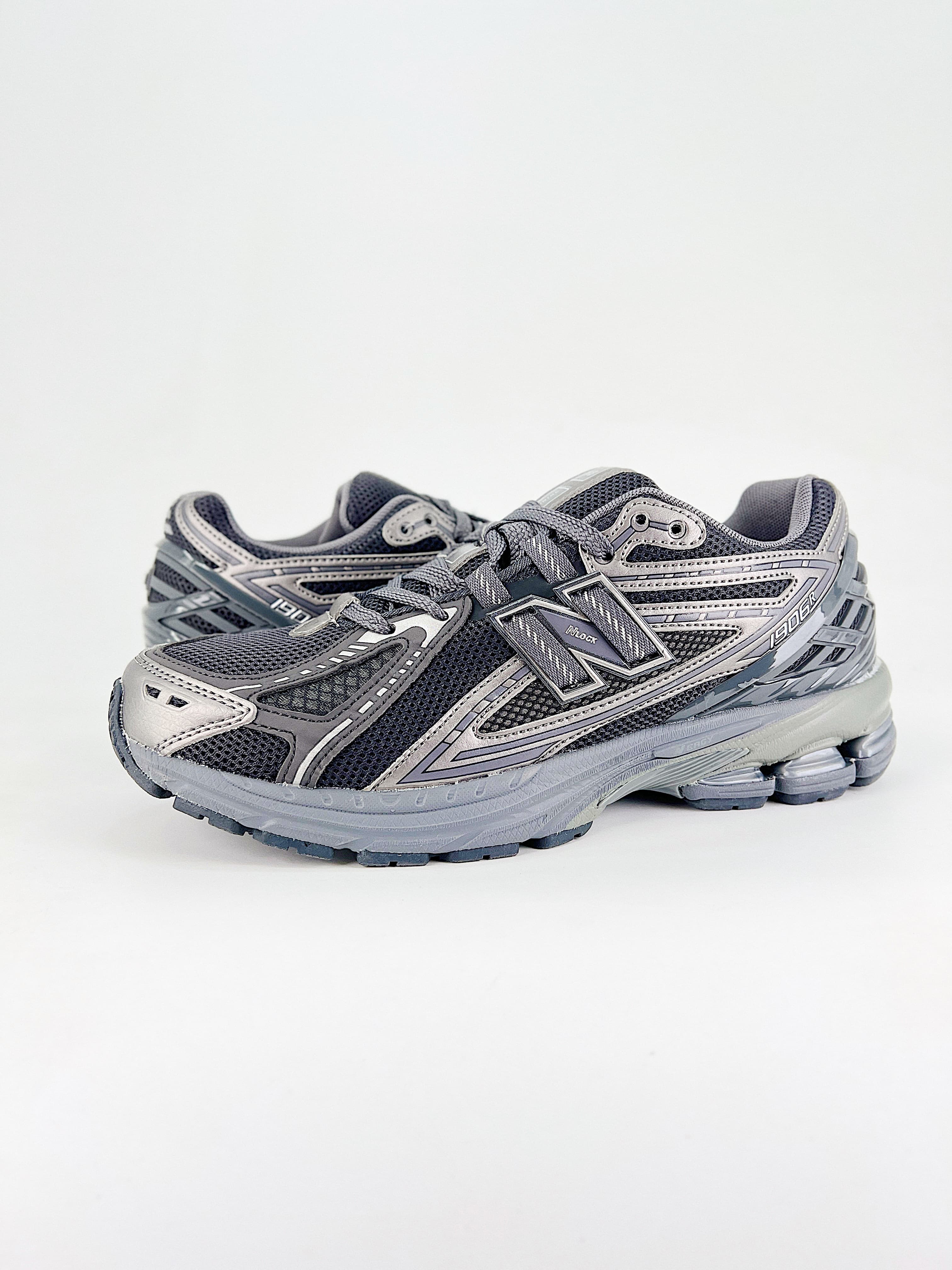 New Balance 1906R | Y2K Retro Sneakers image 2