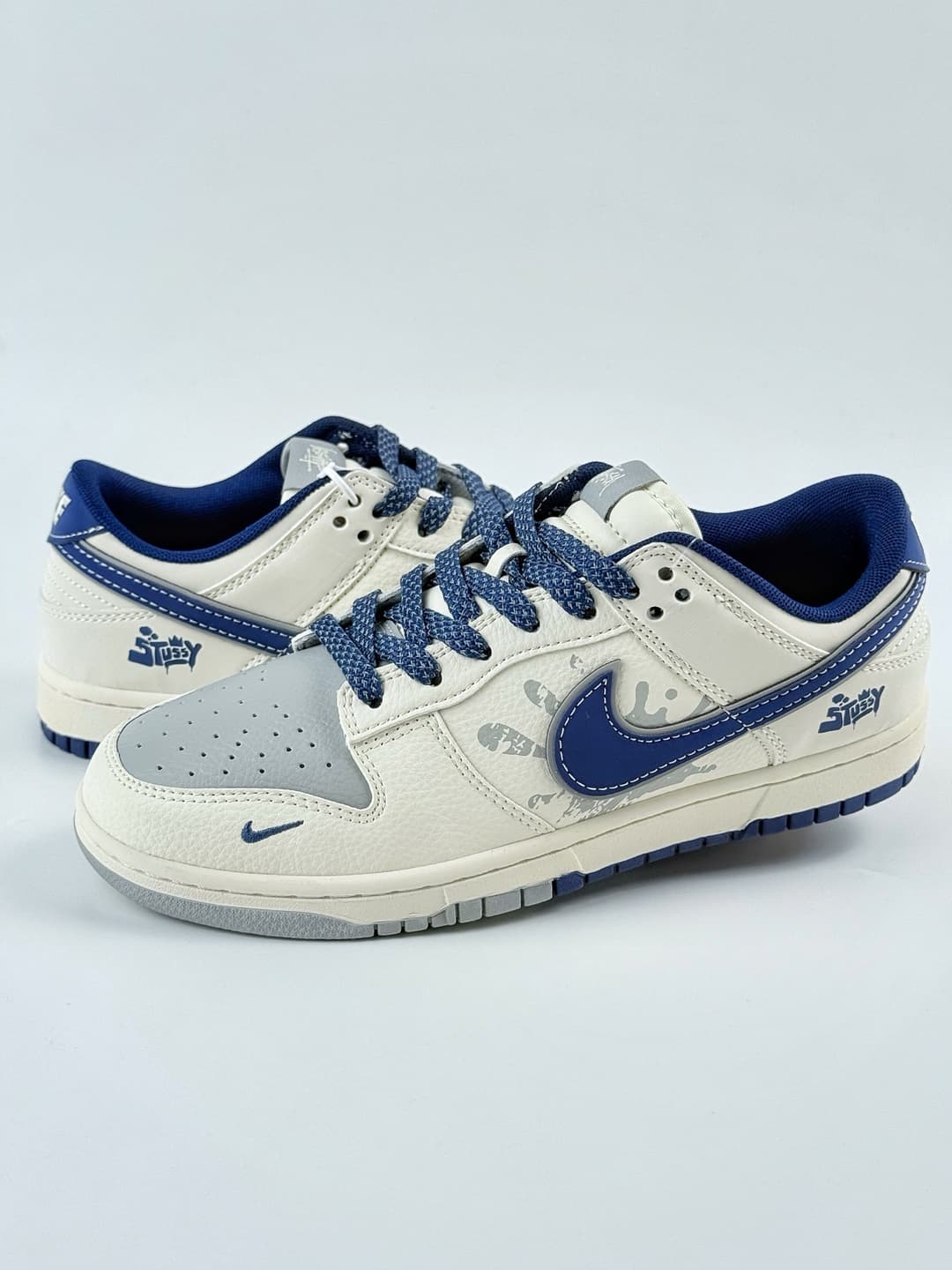 Nike Dupes SB Dunk Low x Stussy white grey blue XS6089 image 1