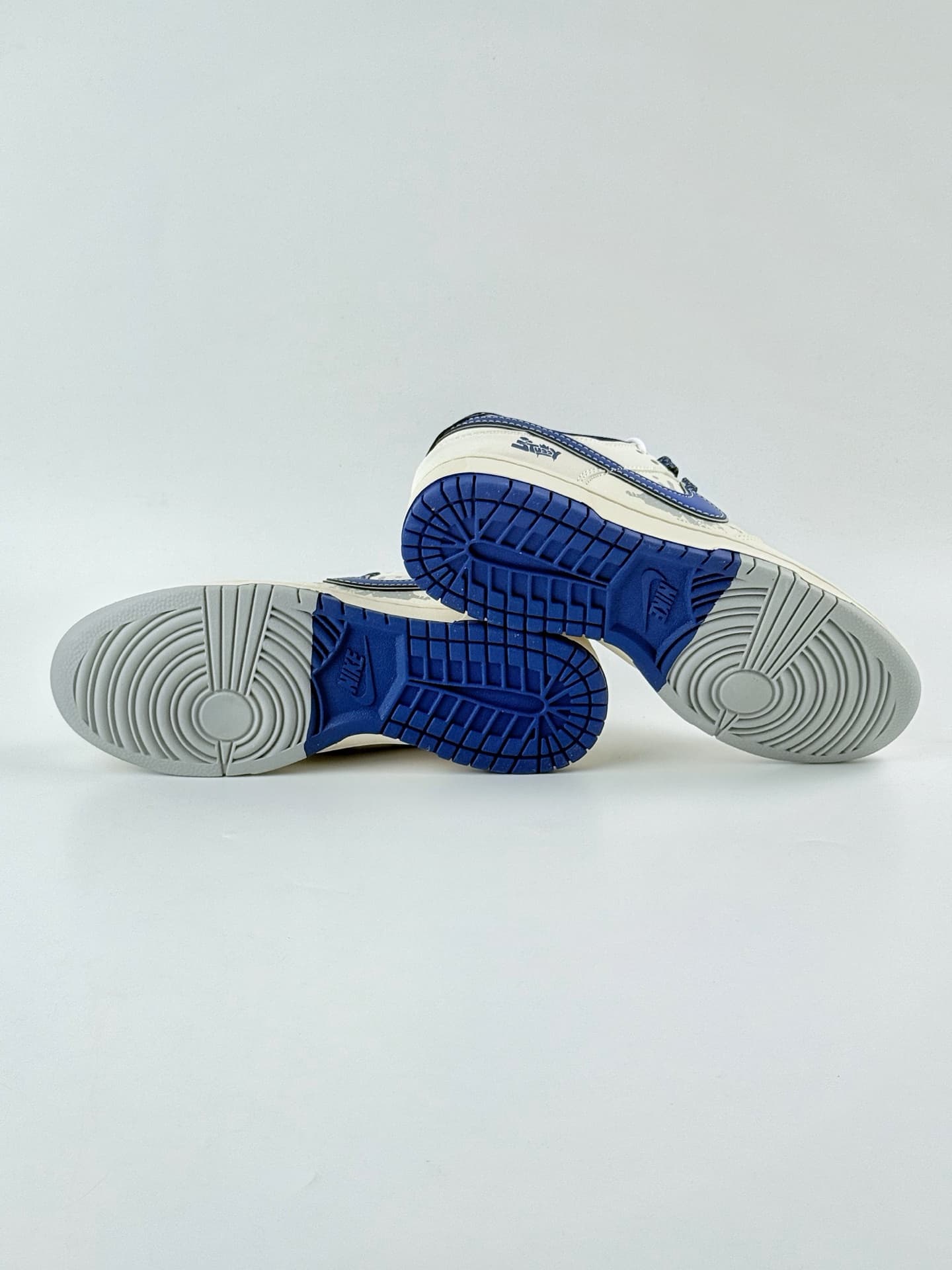 Nike Dupes SB Dunk Low x Stussy white grey blue XS6089 image 6