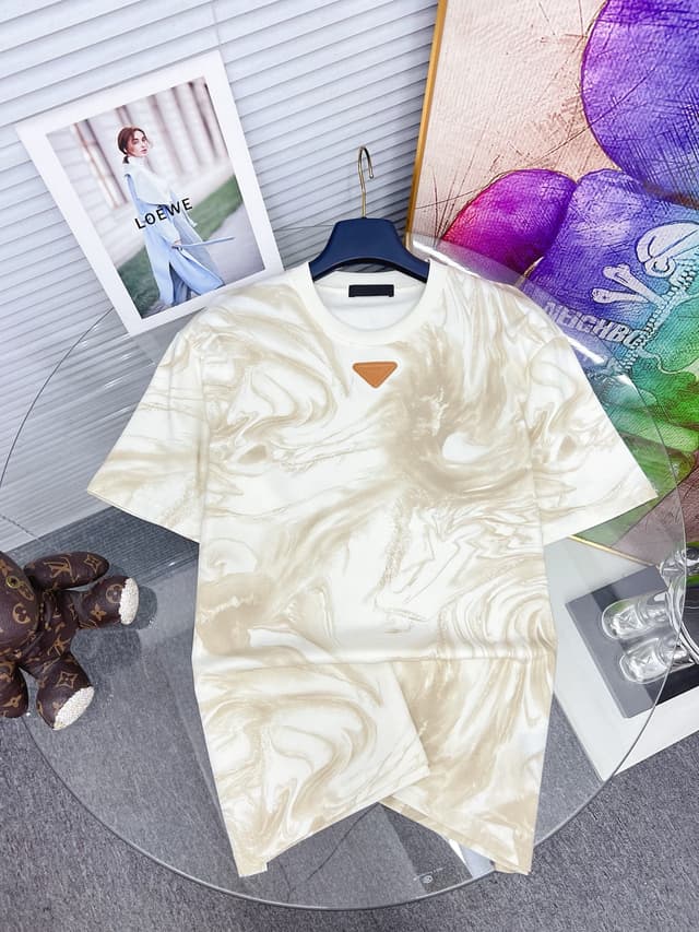 PRADA 2025SS New Printed Short-Sleeved Yupoo Prada T-Shirt 001 | Rep Clothing image 2