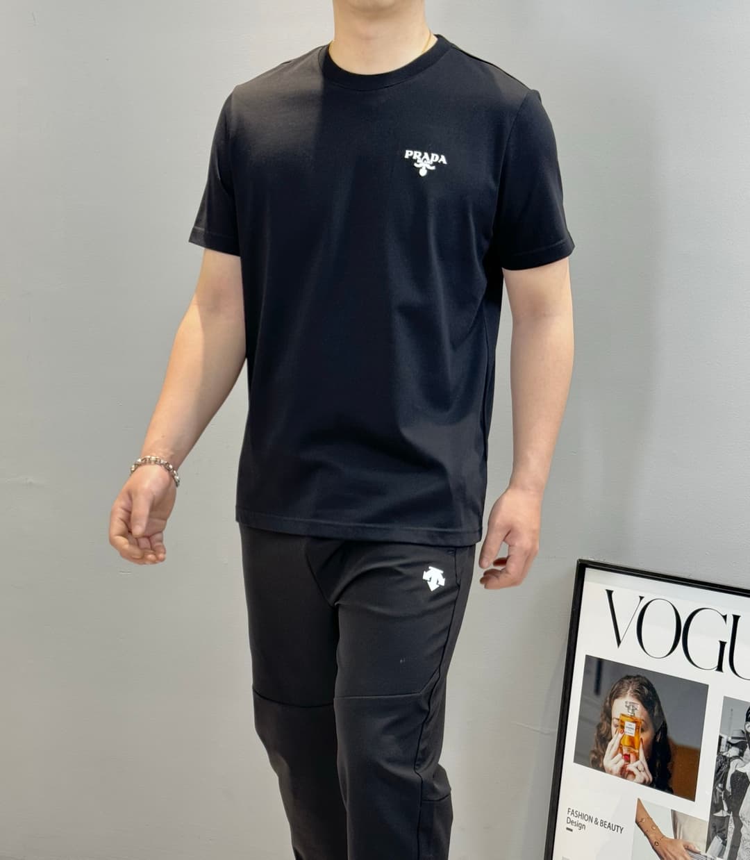 PRADA 25SS New Round-neck Short-sleeved Yupoo Prada T-shirt Black image 1