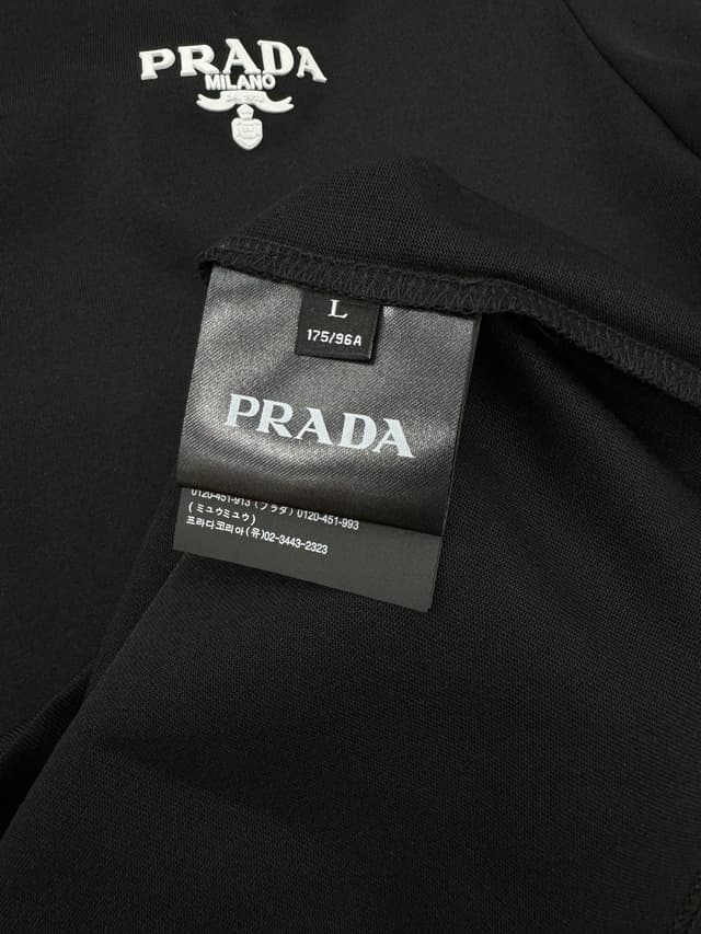 PRADA 25SS New Round-neck Short-sleeved Yupoo Prada T-shirt Black | Rep Clothing image 9