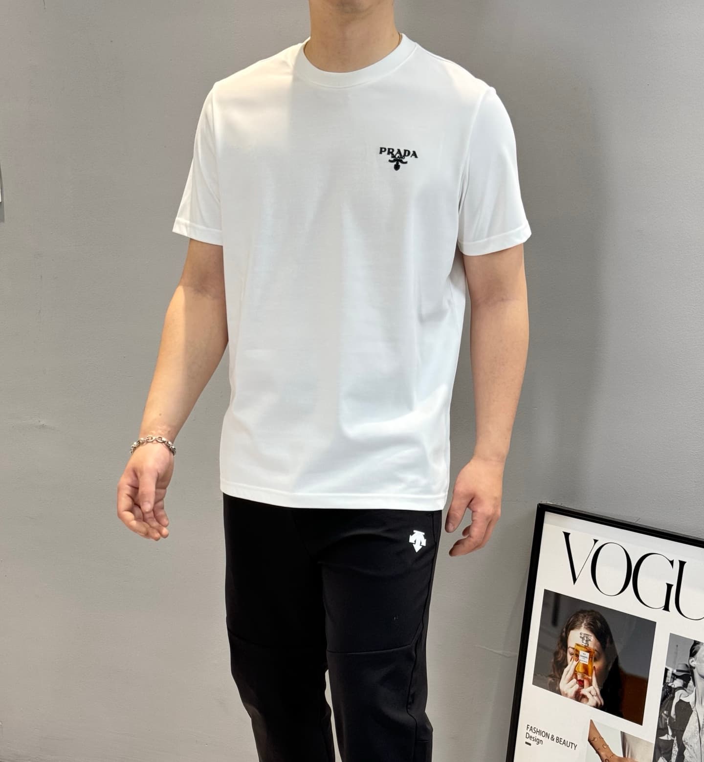 PRADA 25SS New Round-neck Short-sleeved Yupoo Prada T-shirt White | Rep Clothing image 1