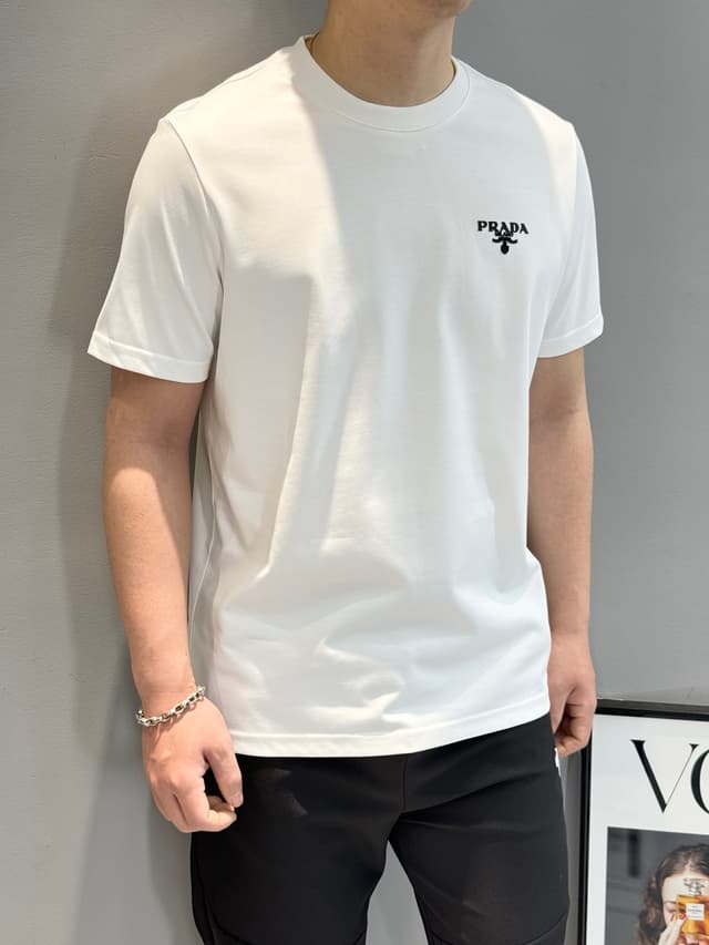PRADA 25SS New Round-neck Short-sleeved Yupoo Prada T-shirt White | Rep Clothing image 2