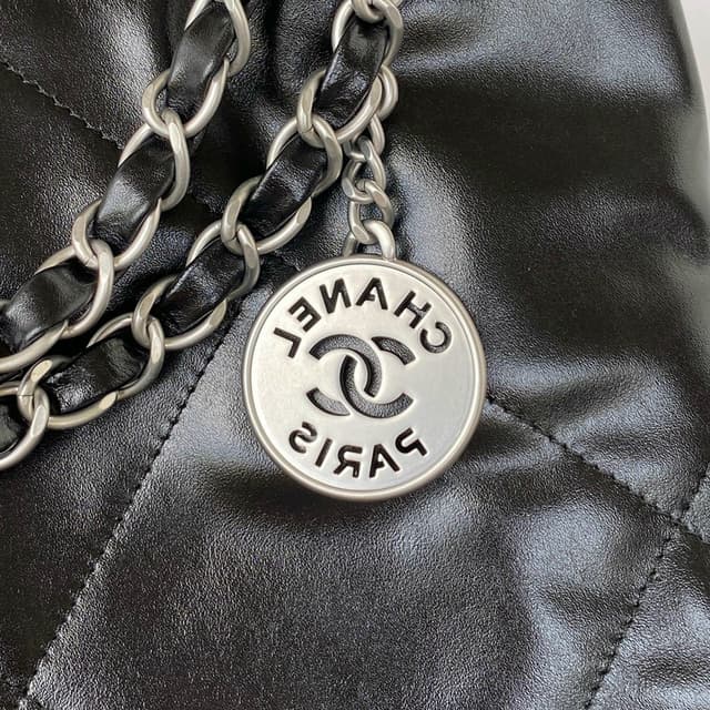 Rep Bag Chanel Chanel 22 Medium Bag – Black | Yupoo image 4