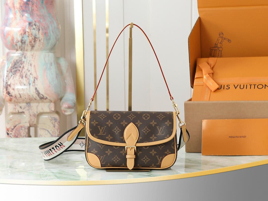 Rep Bag Louis Vuitton Diane Handbag – M45985 image 1