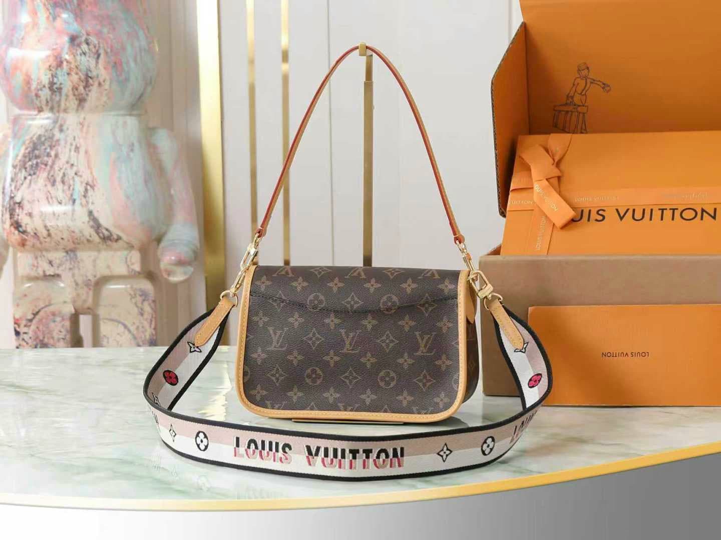 Rep Bag Louis Vuitton Diane Handbag – M45985 image 3