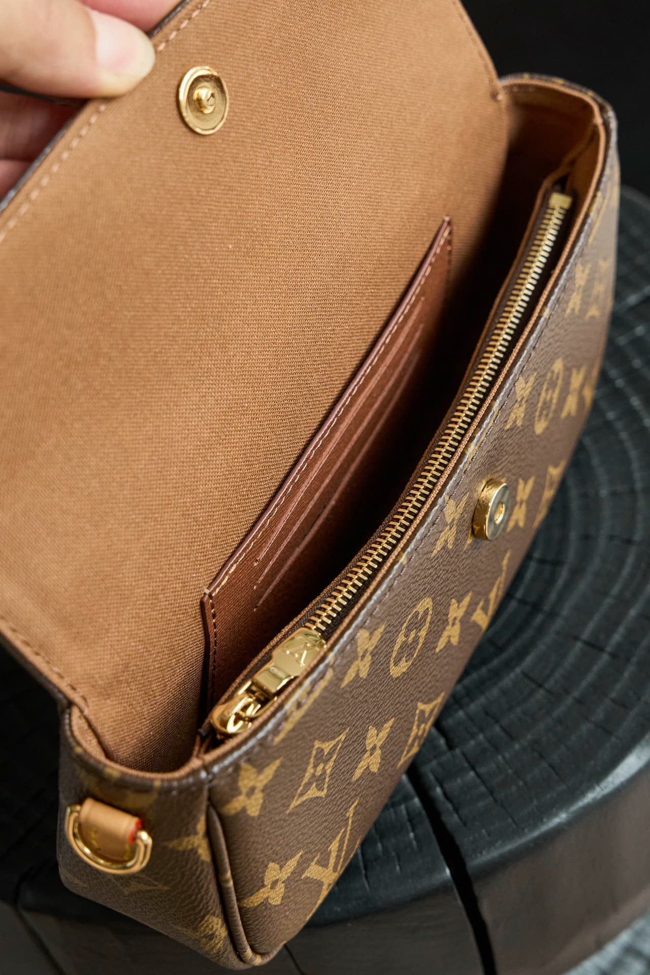 Rep Bag Louis Vuitton Wallet On Chain Ivy – M81911 image 8