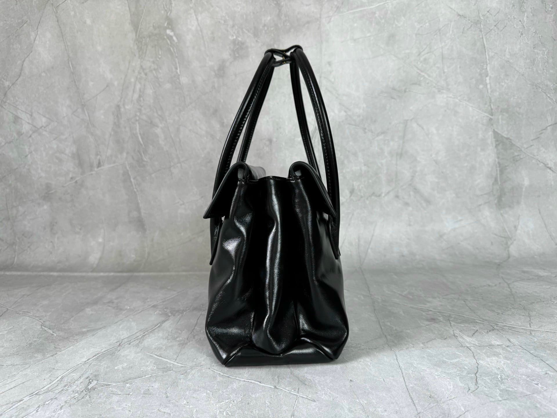 Rep Bag Miu Miu Solitaire Calfskin Handbag image 4