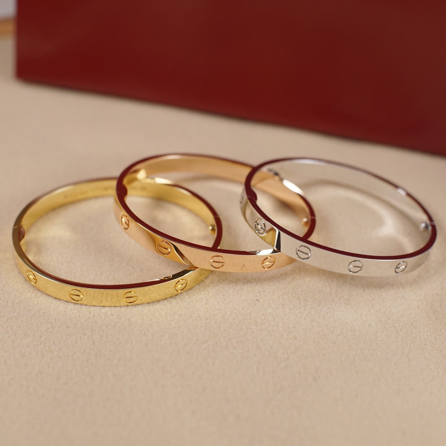 Rep Cartier | Love Wide Bangle - Single-Screw Design