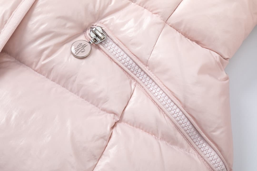 Rep Clothes: Moncler Women's Hooded Short Pink Down Jacket - Shiny Nylon image 5