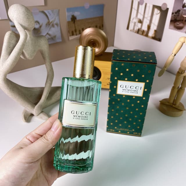 YUPOO Botanical Gucci Mémoire Green Perfume | Rep Cosmetics image 2